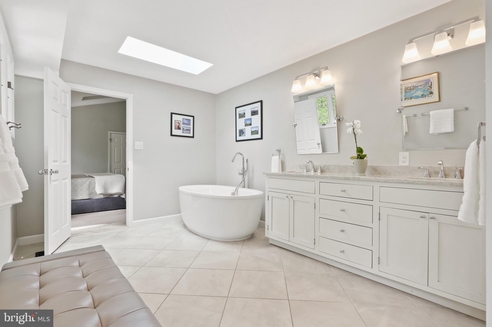 DOWNS ON THE SEVERN - Residential