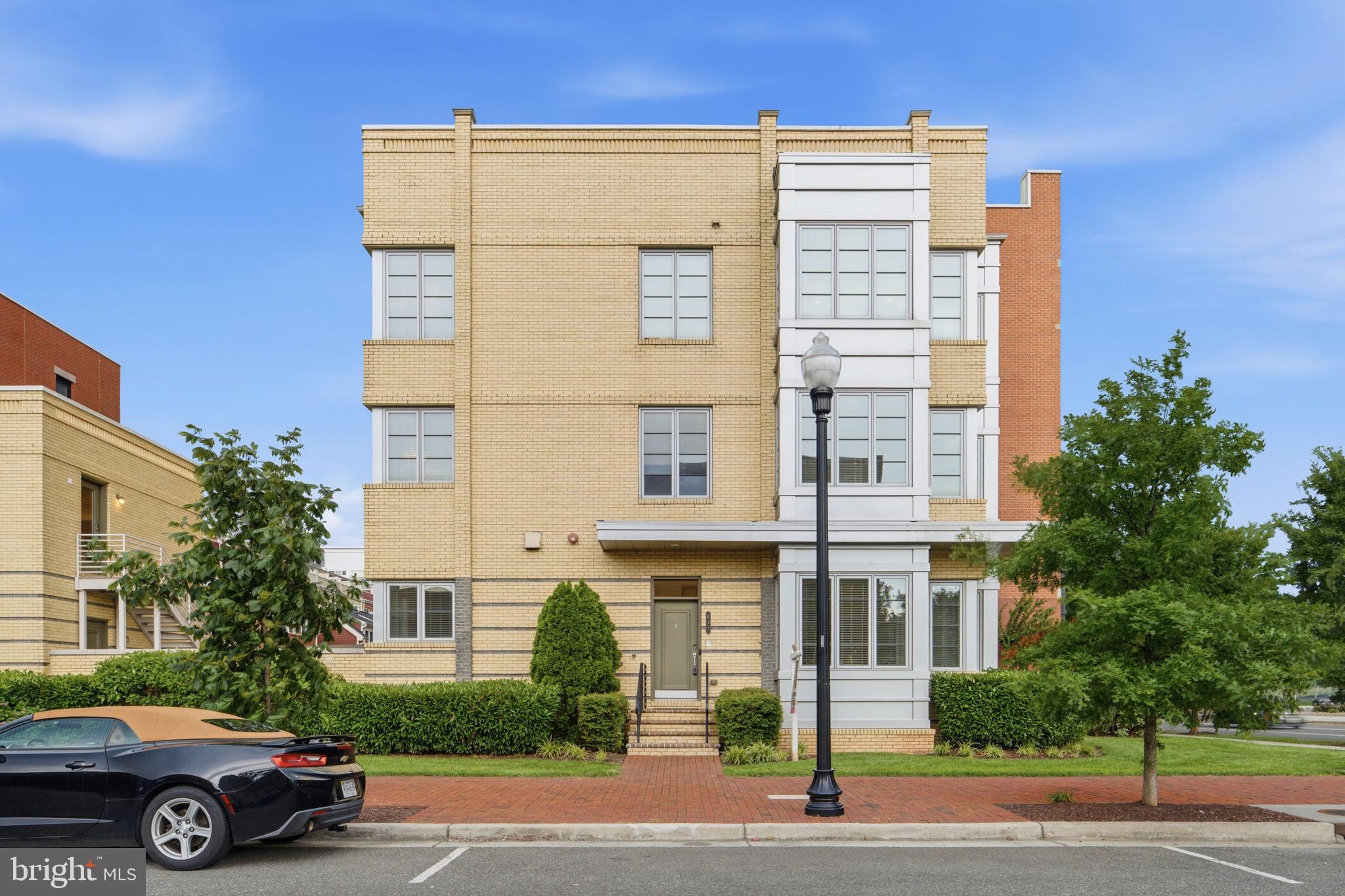 611 HOWELL