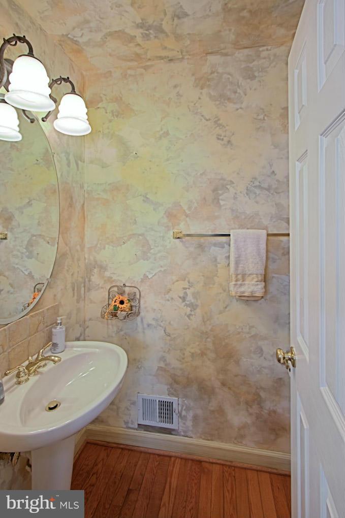 BRENTWOOD - Residential