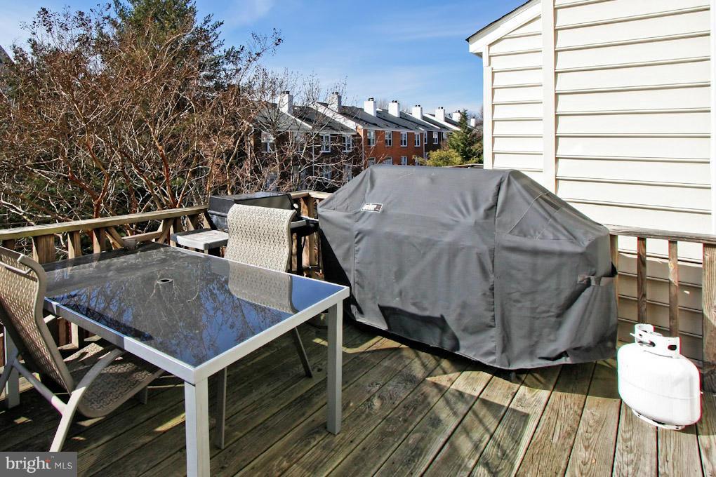 BRENTWOOD - Residential