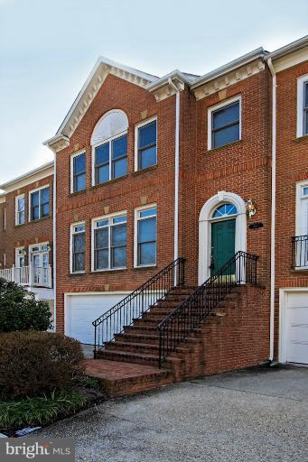 BRENTWOOD - Residential