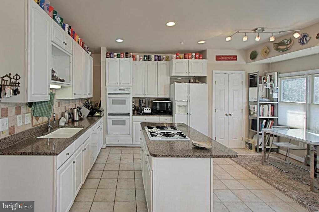 BRENTWOOD - Residential