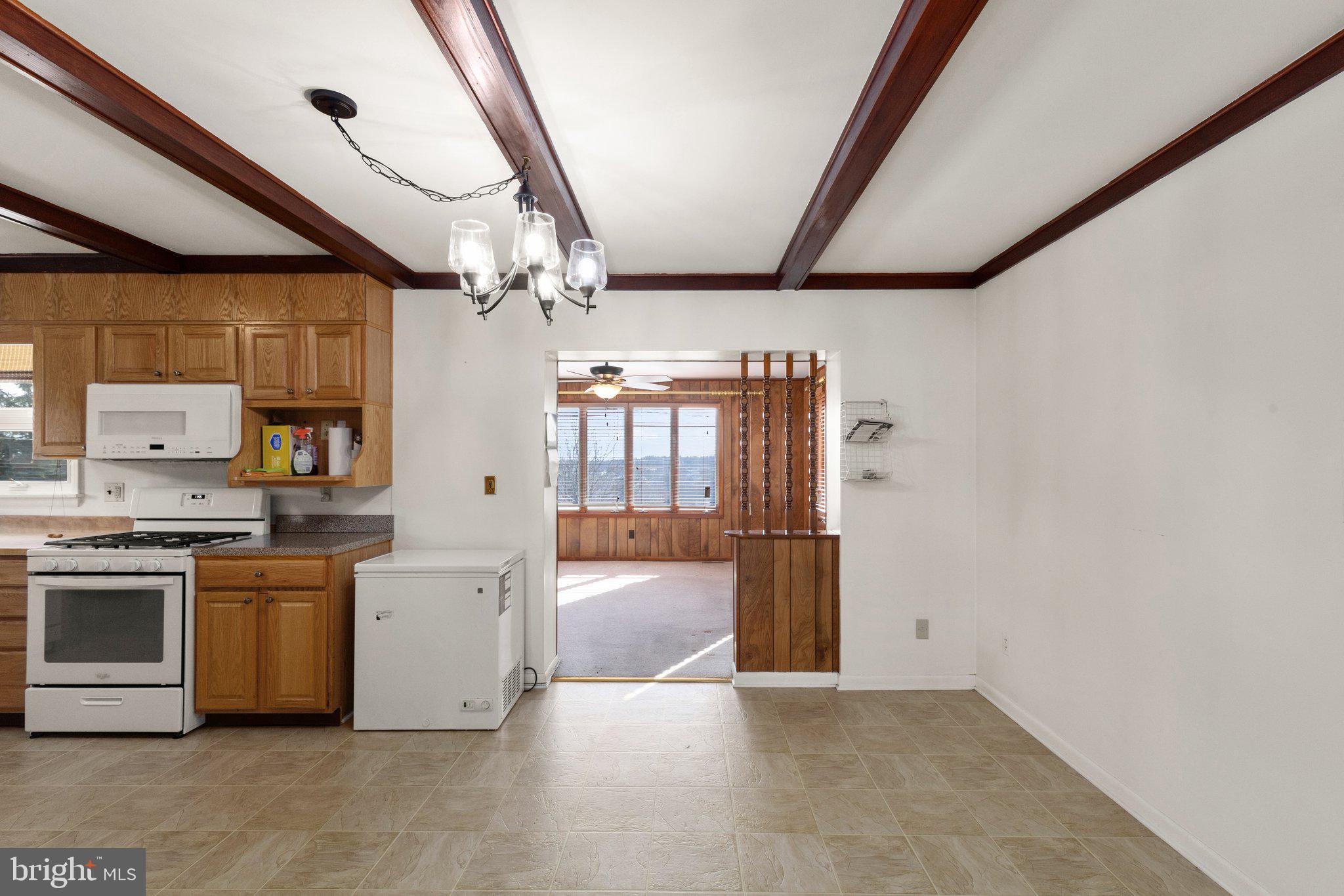 CAMELOT - Residential