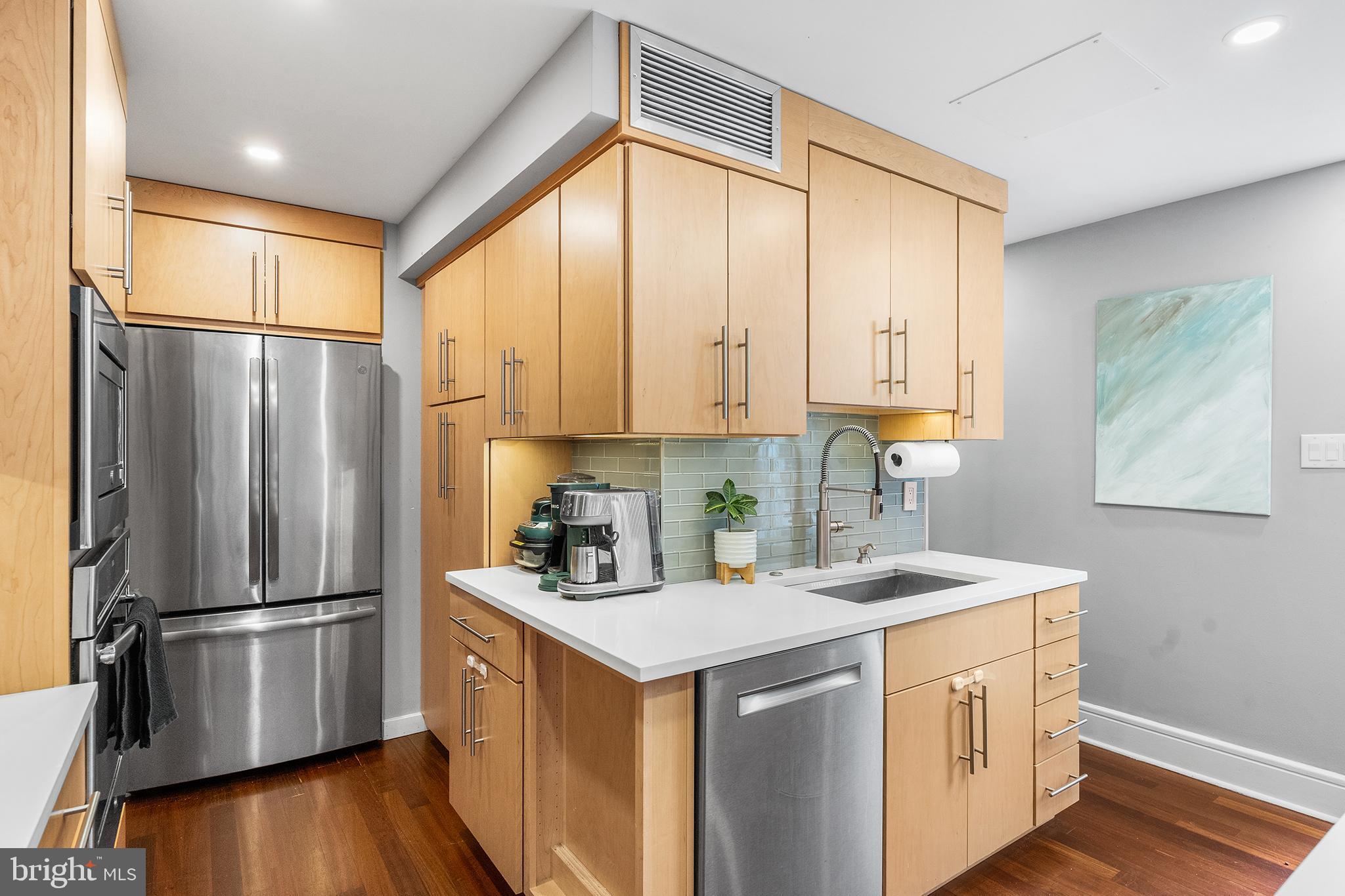 918 SPRUCE STREET 20 2