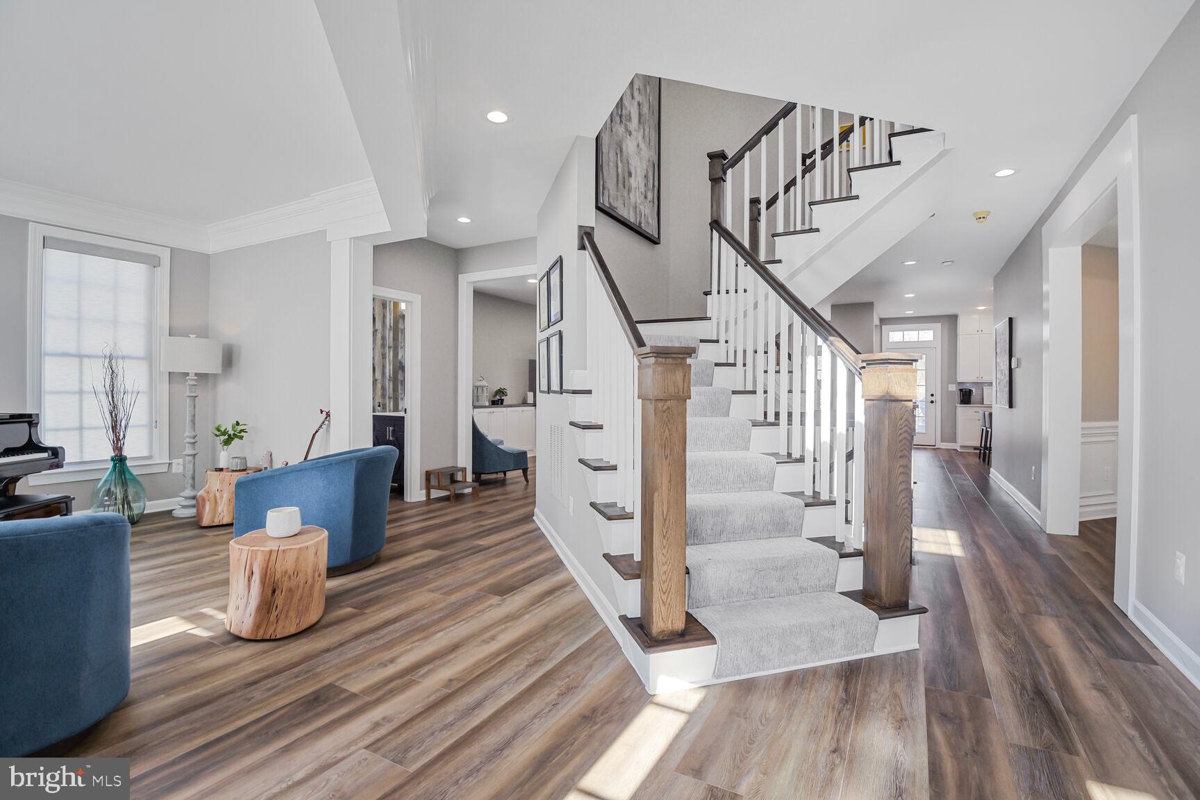 LAKELANDS - Residential