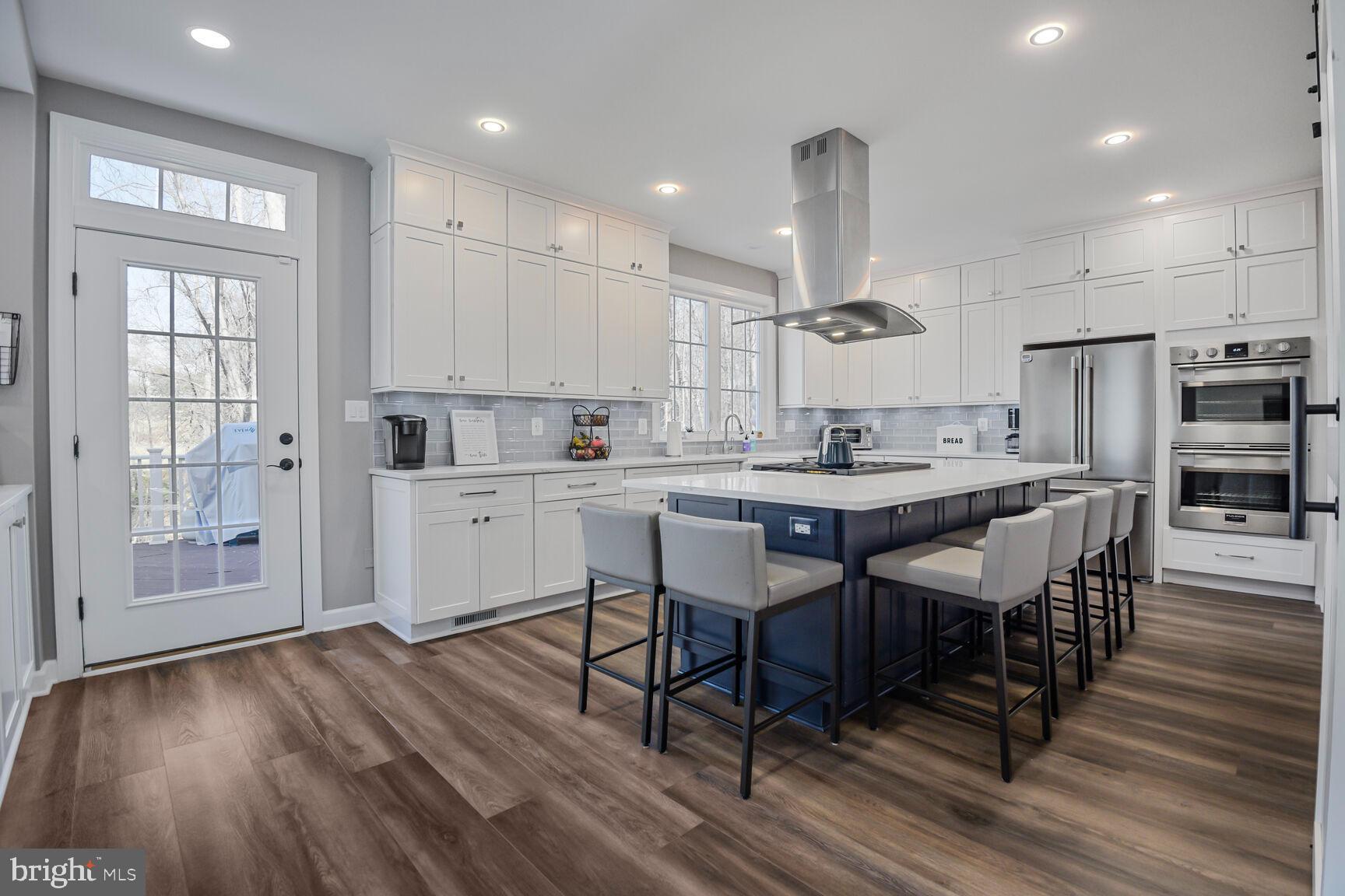 LAKELANDS - Residential