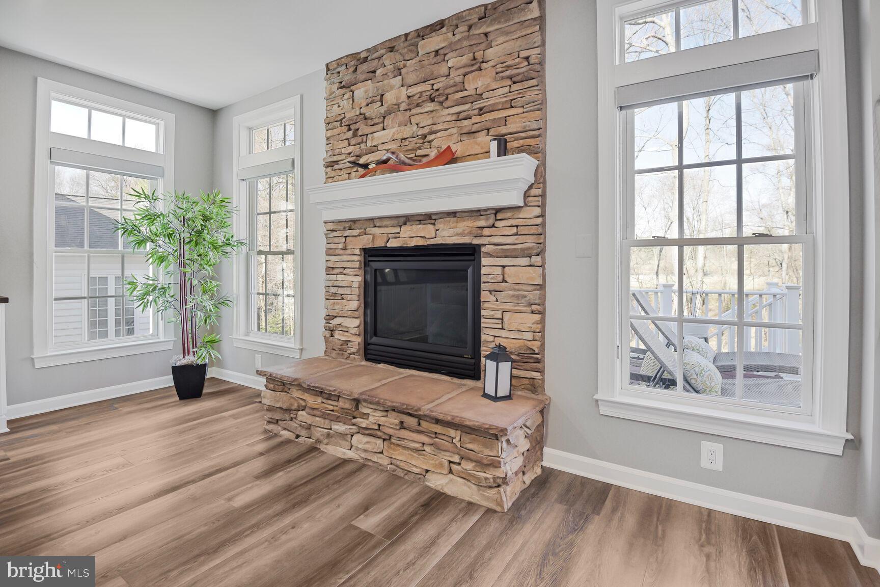 LAKELANDS - Residential