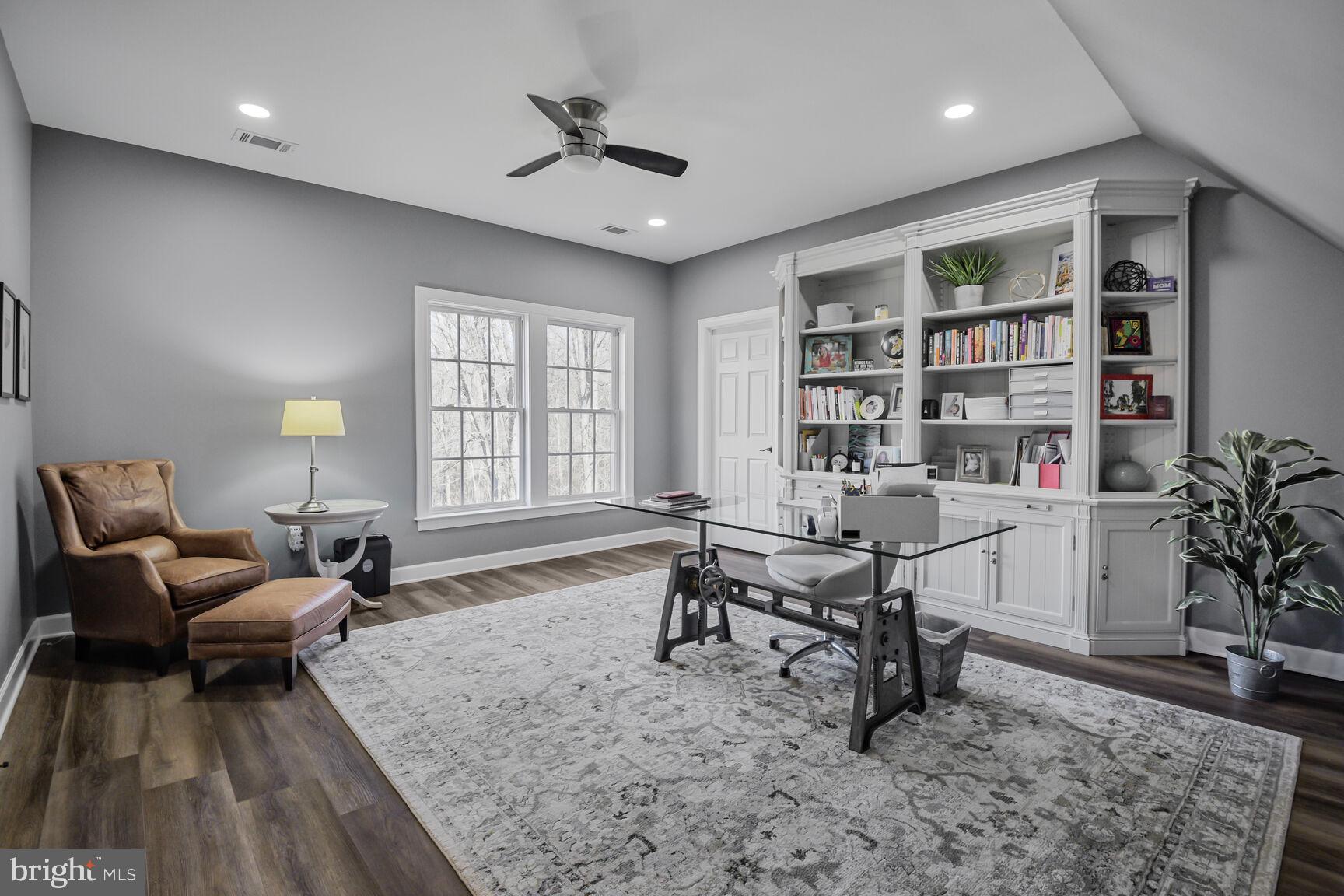 LAKELANDS - Residential