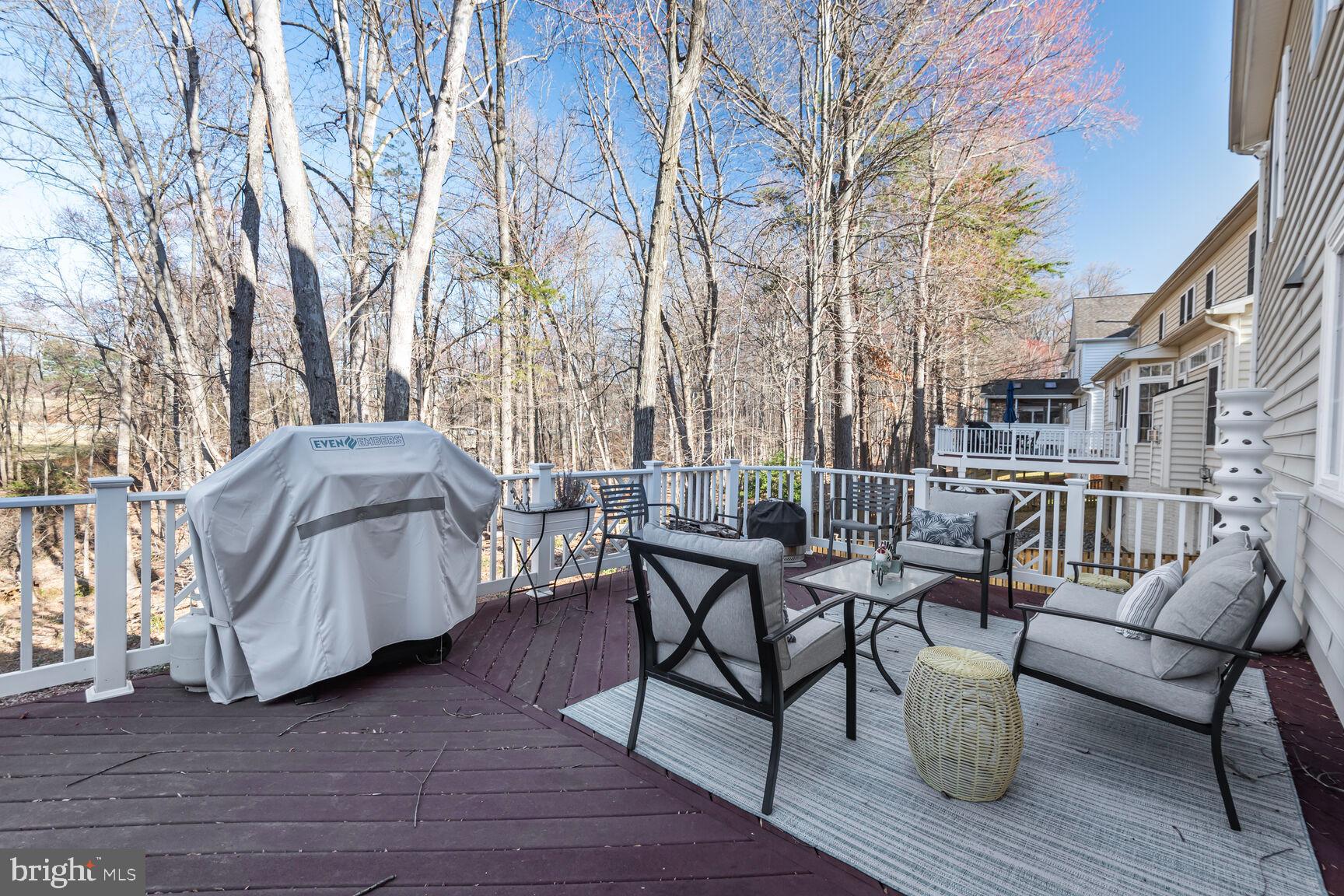 LAKELANDS - Residential