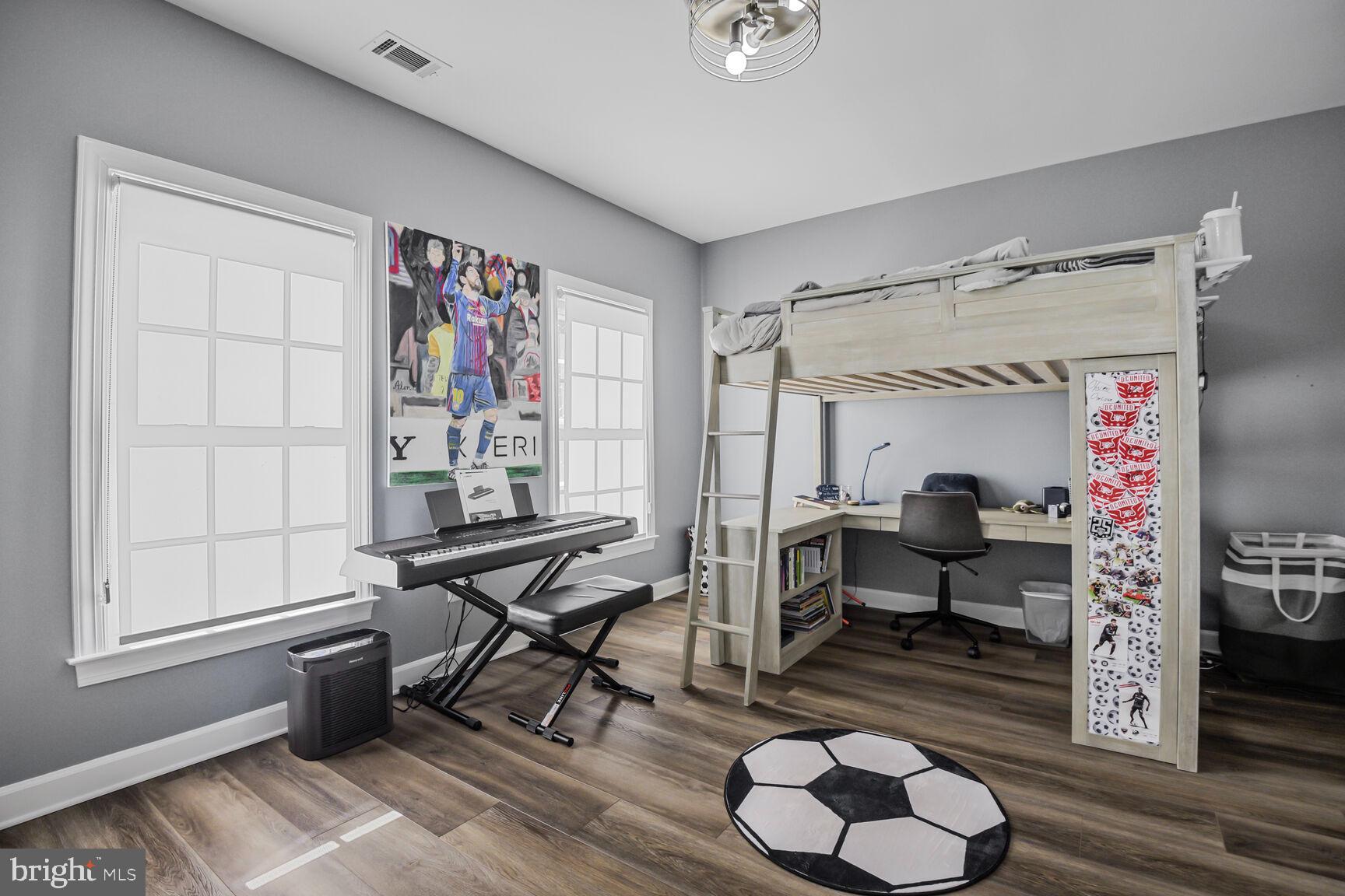 LAKELANDS - Residential