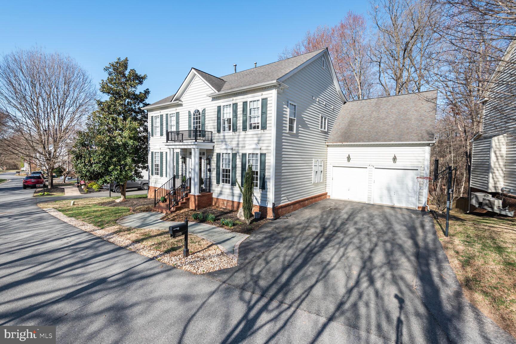 LAKELANDS - Residential