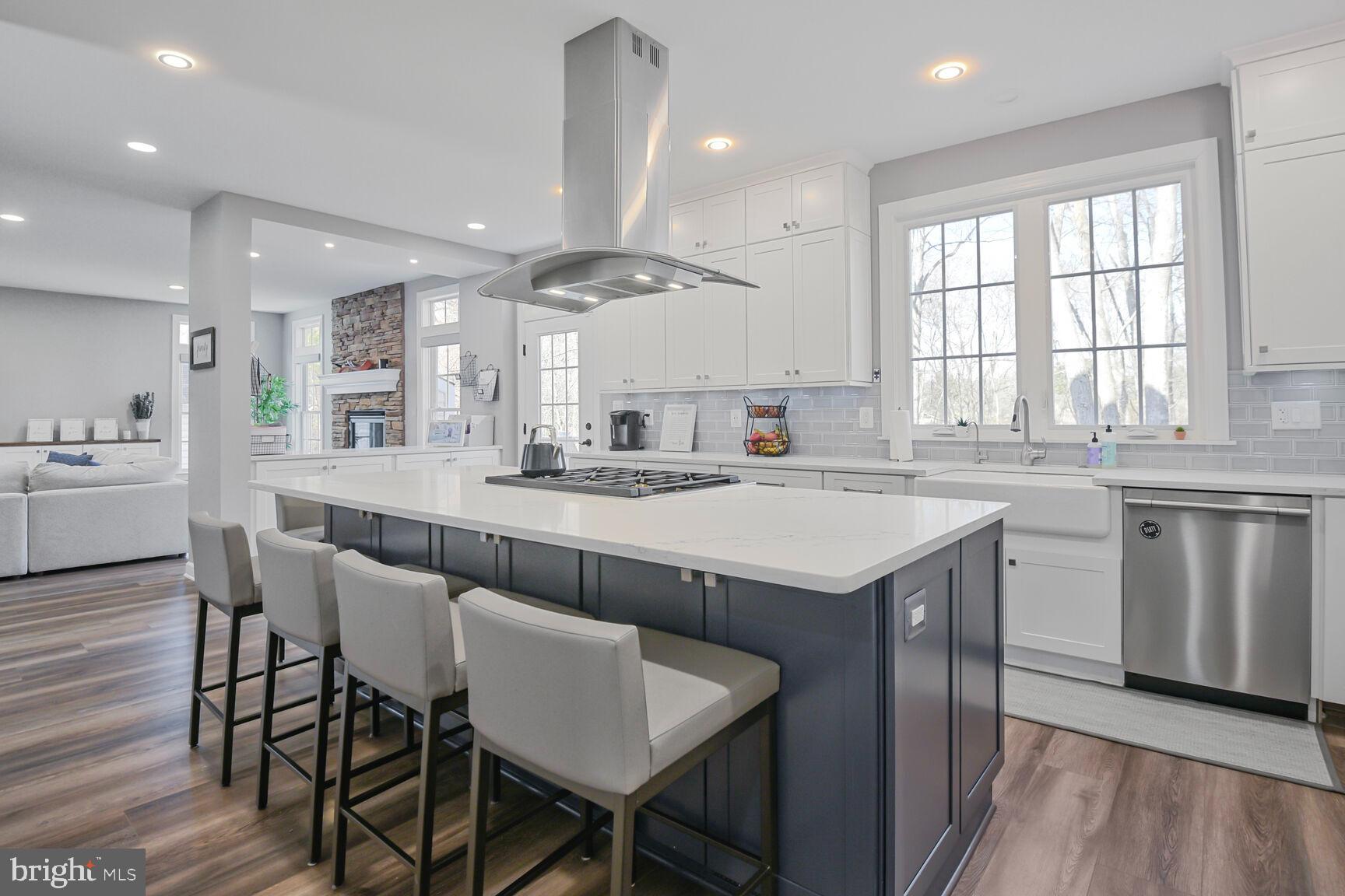 LAKELANDS - Residential