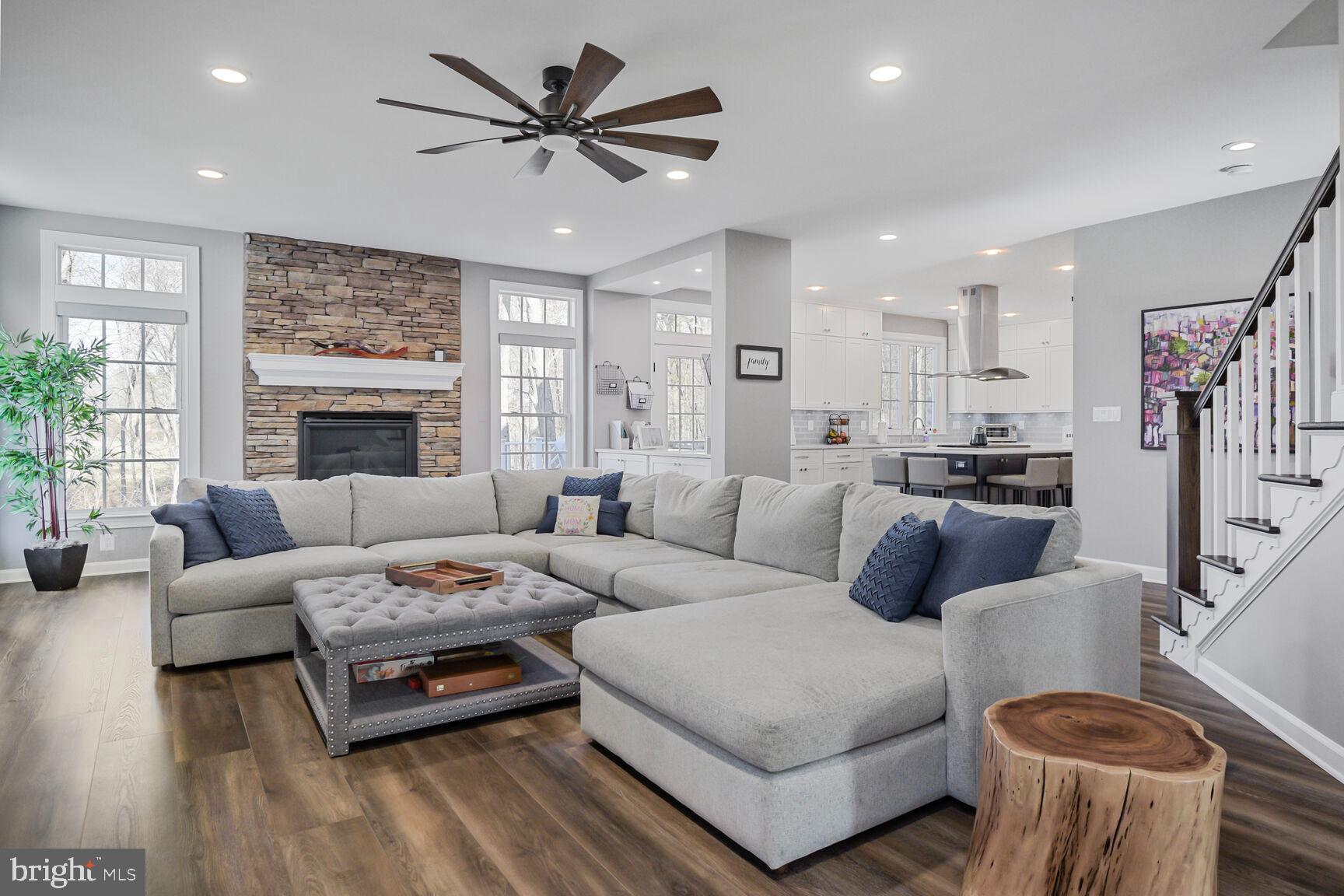 LAKELANDS - Residential