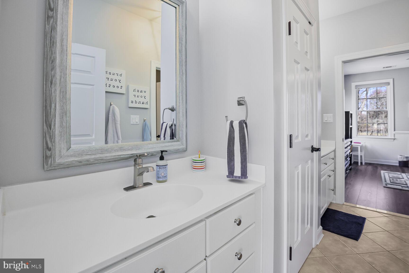 LAKELANDS - Residential