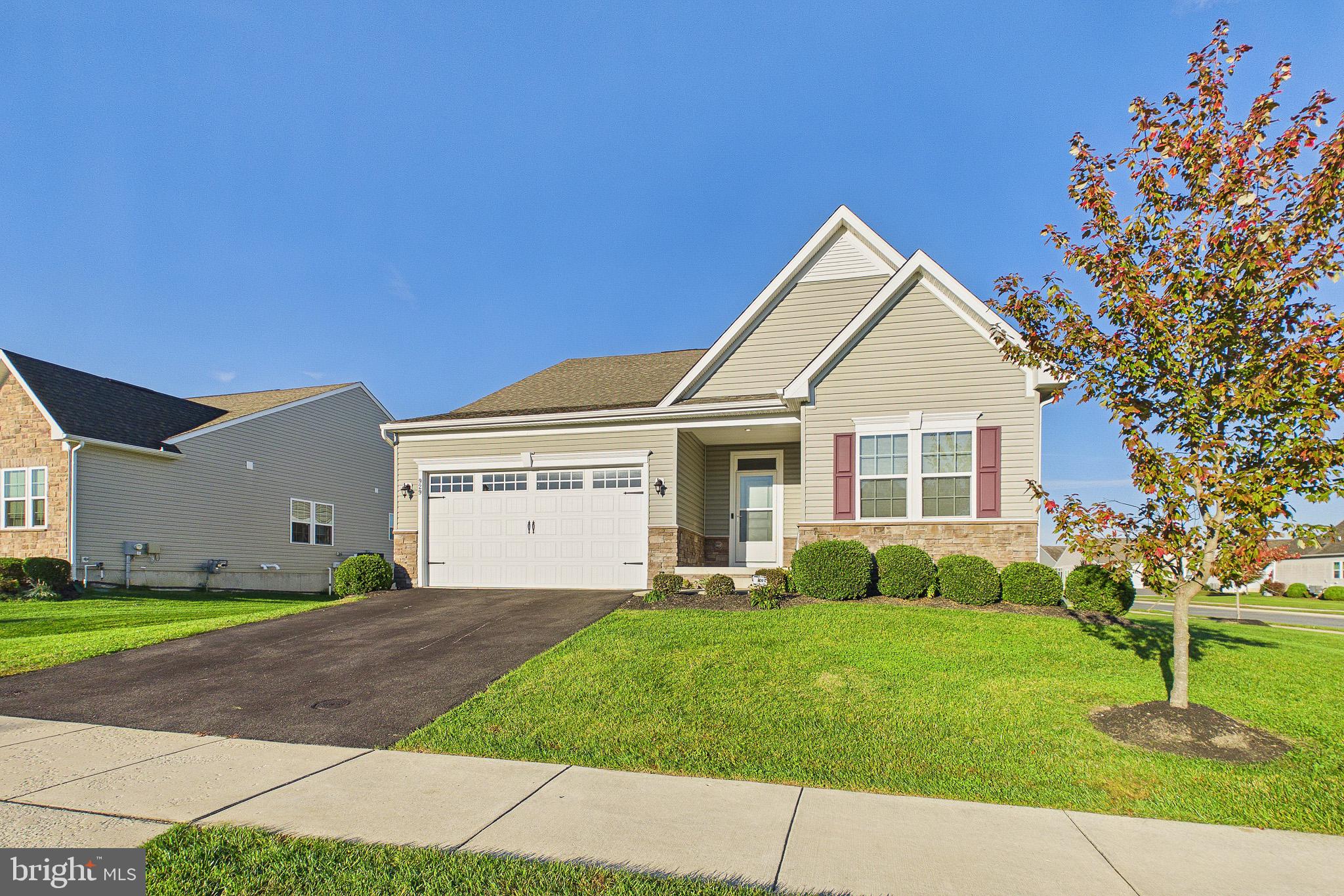 929 ROBINSON ROAD