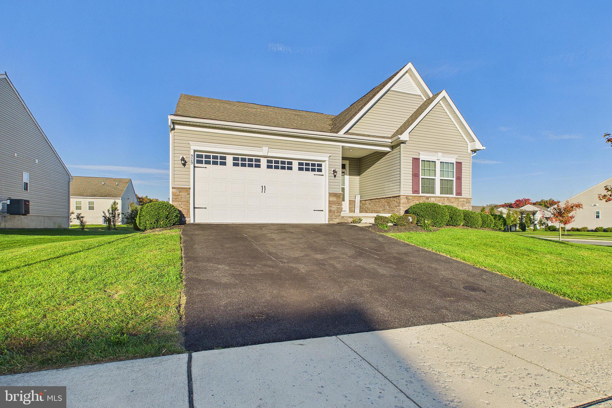 929 ROBINSON ROAD