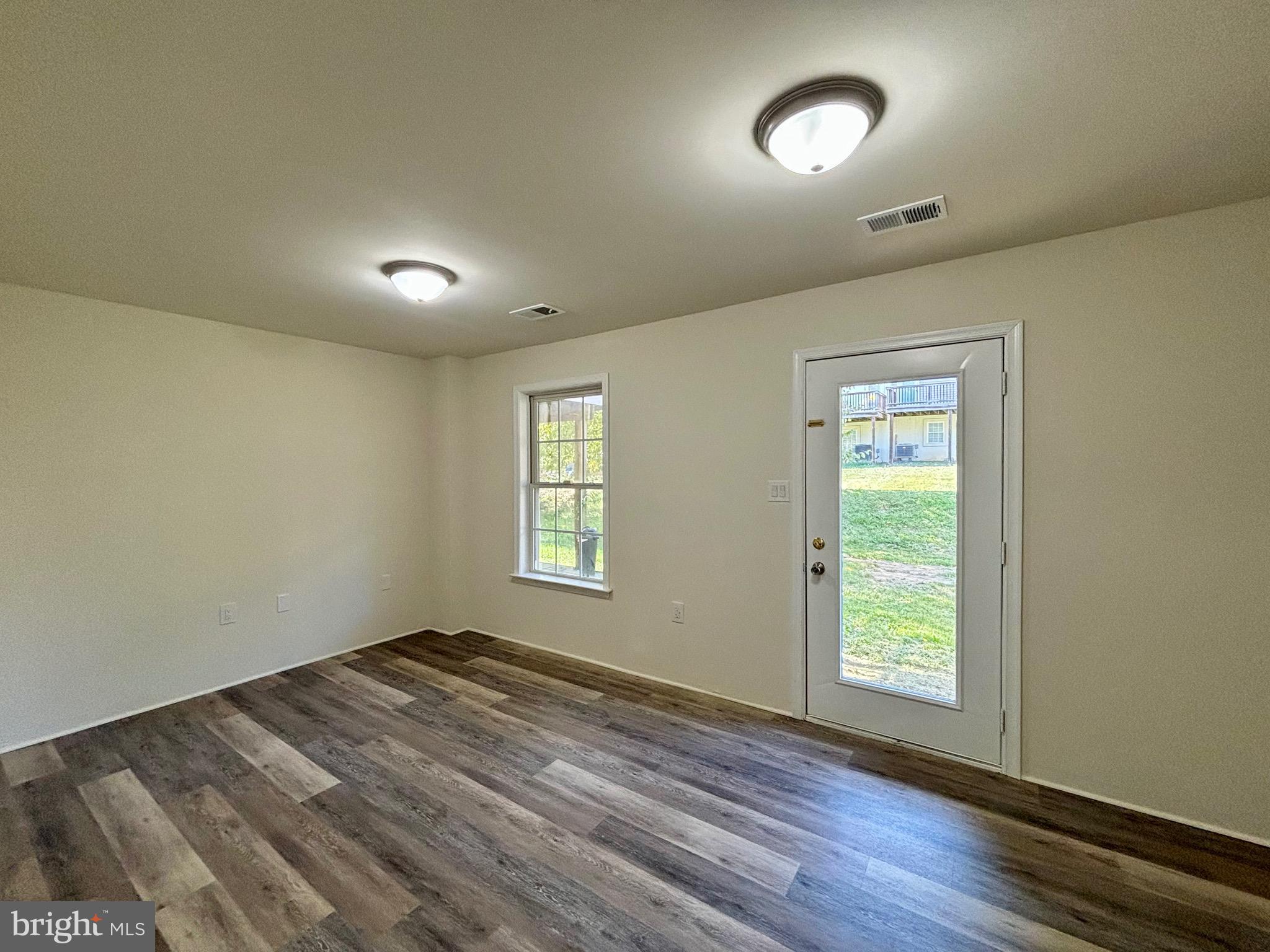 HAMMONDS MILL - Residential