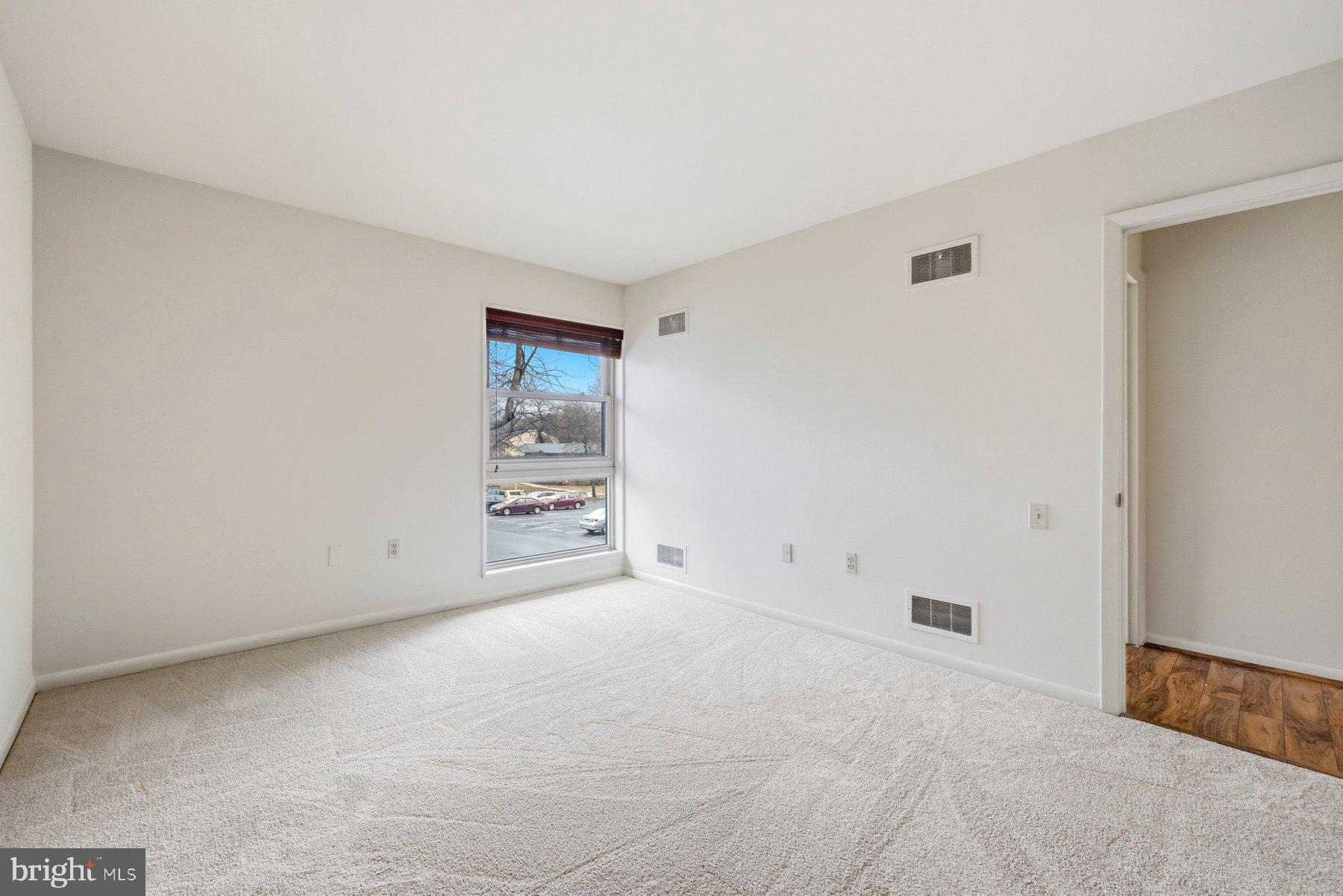 LEISURE WORLD - Residential