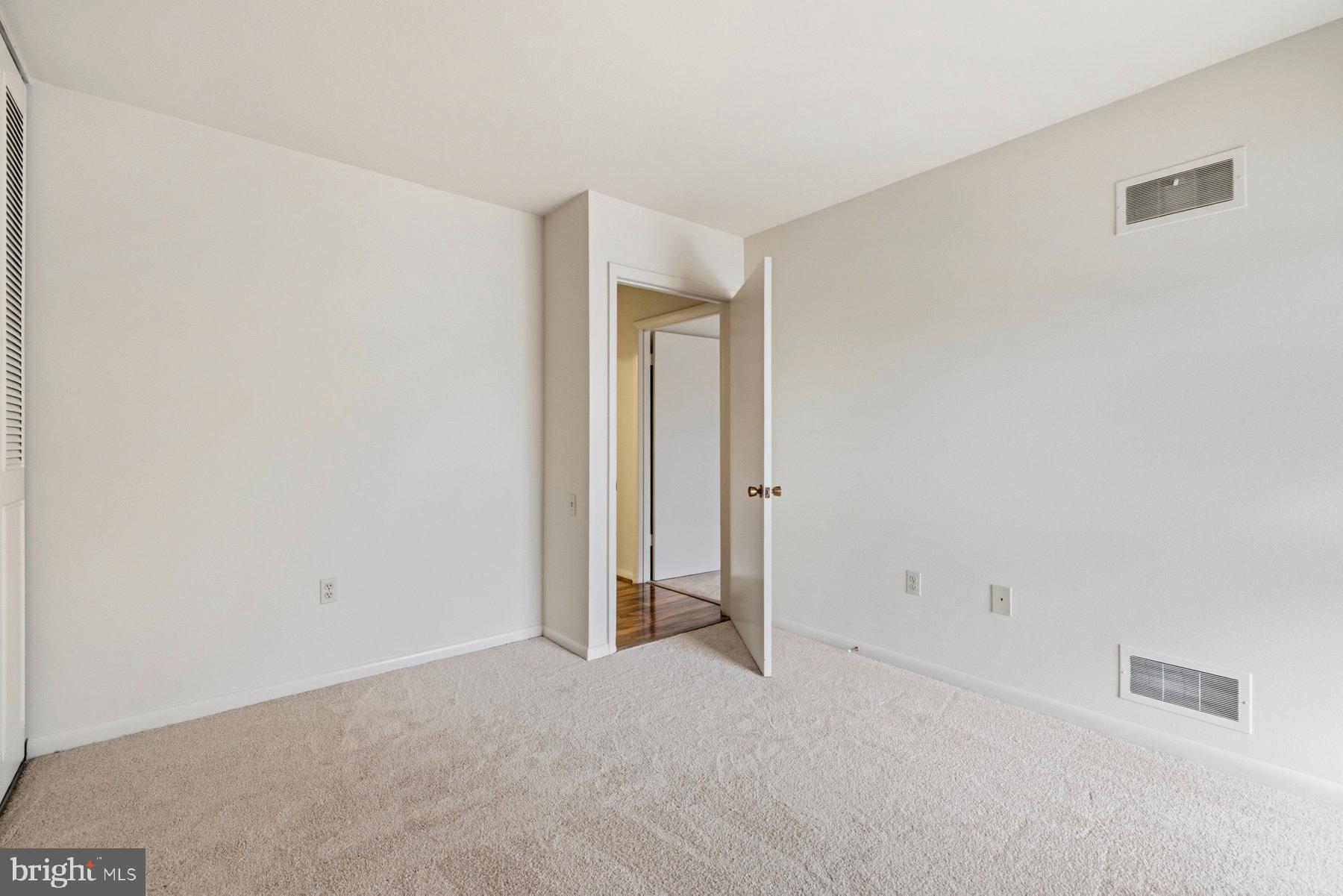 LEISURE WORLD - Residential