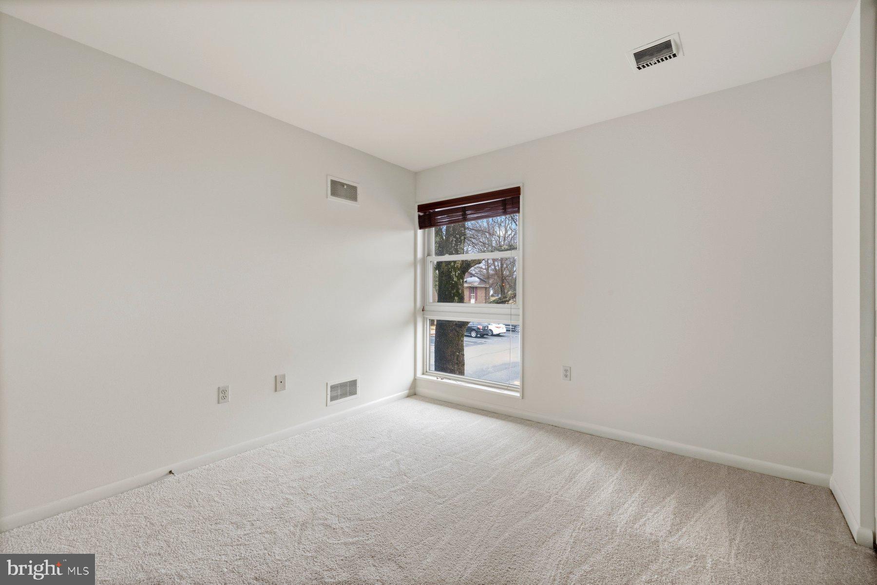 LEISURE WORLD - Residential