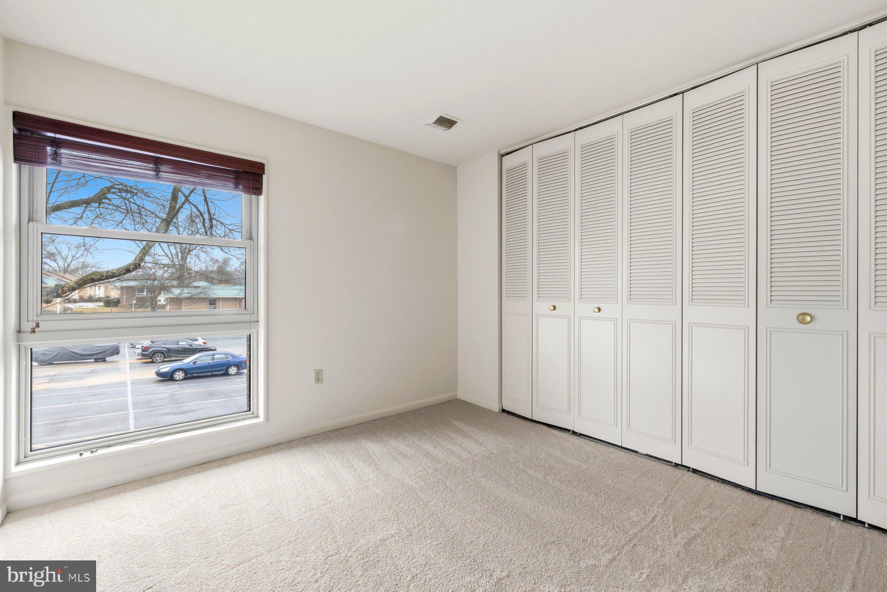 LEISURE WORLD - Residential