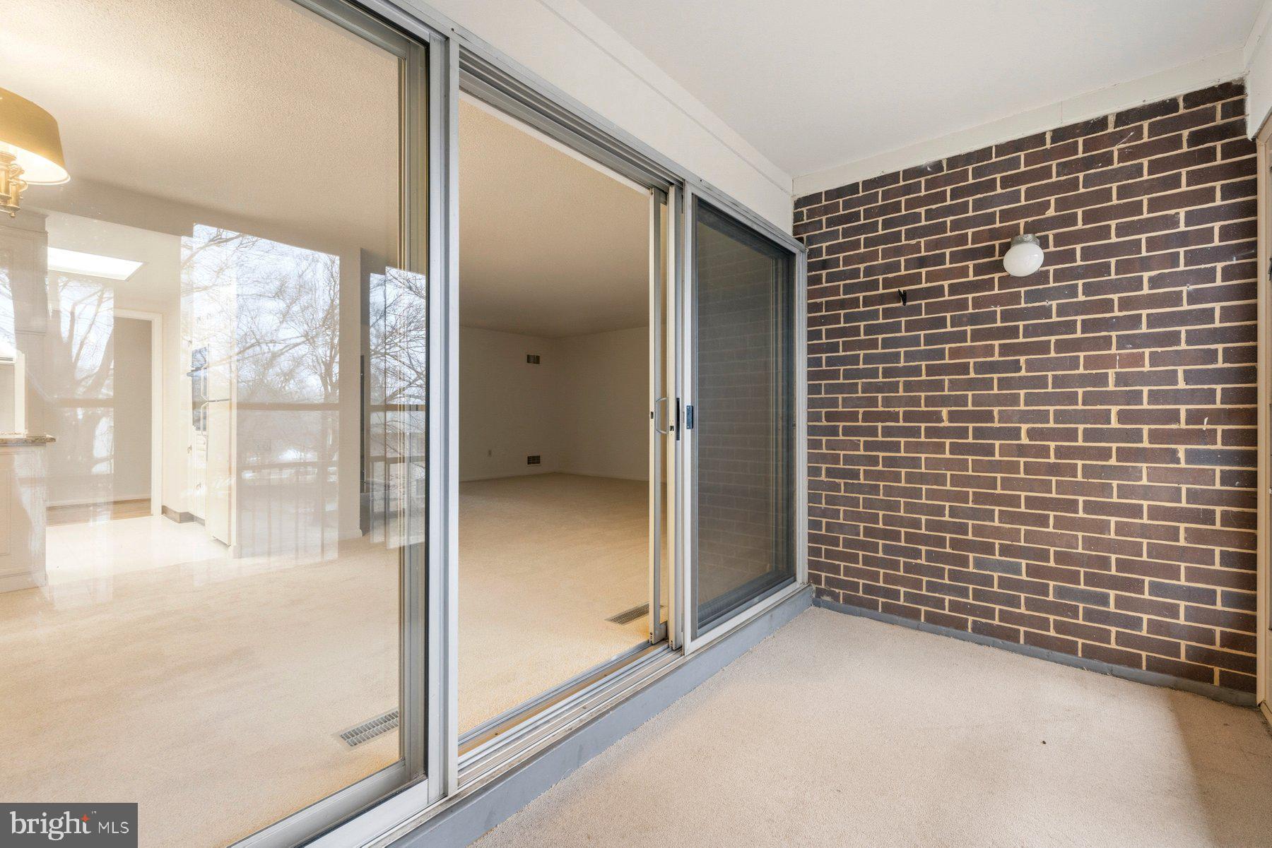 LEISURE WORLD - Residential