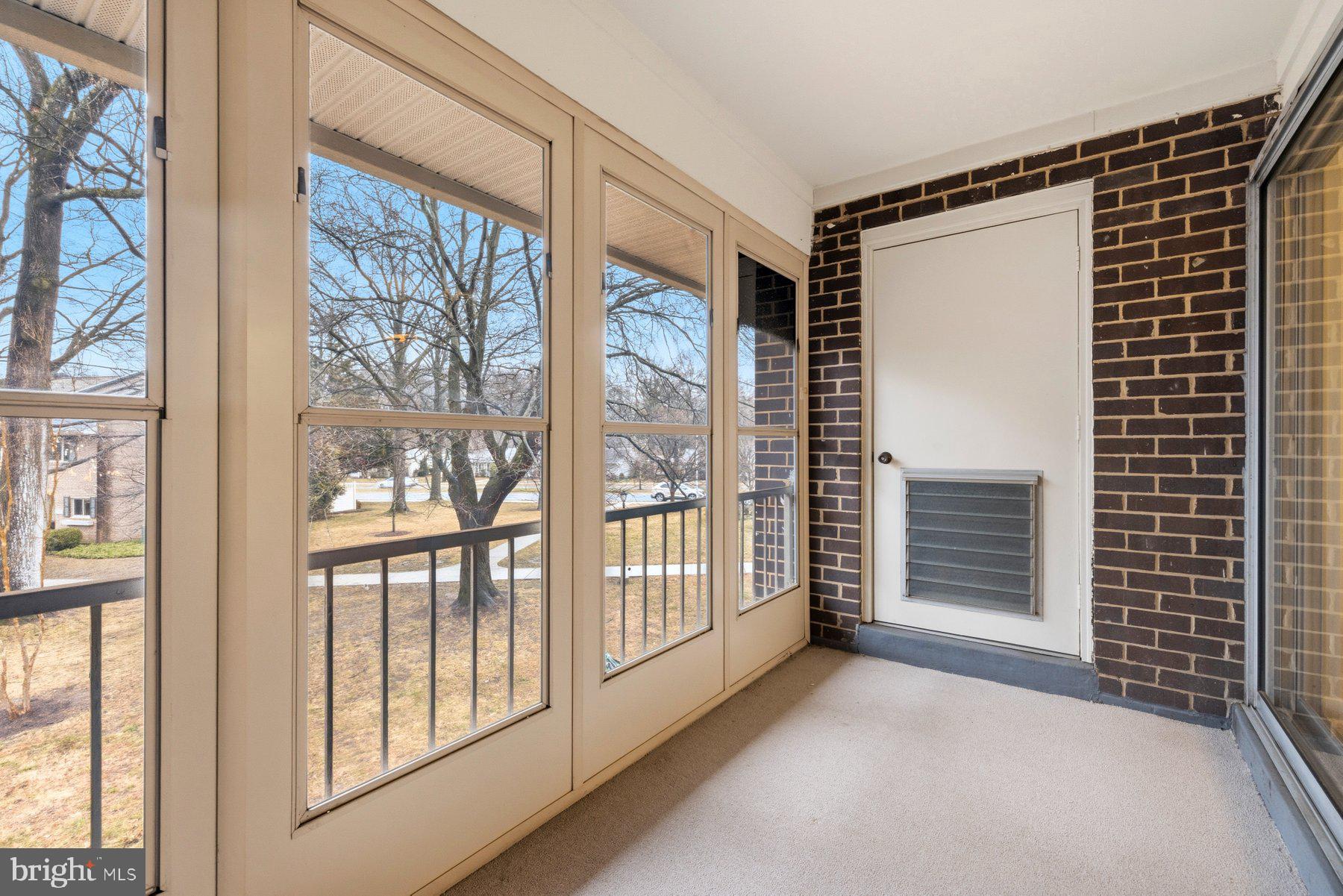 LEISURE WORLD - Residential