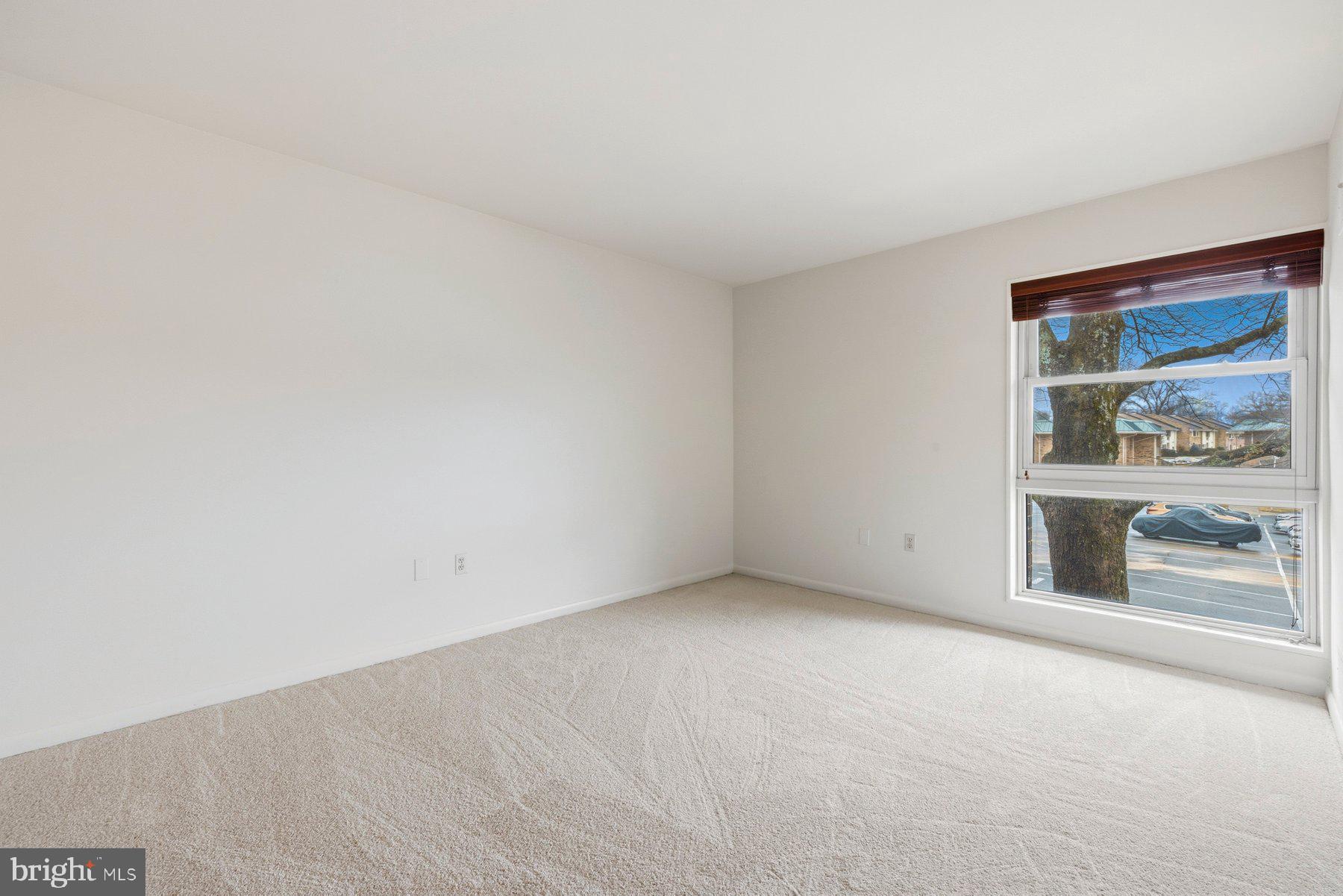 LEISURE WORLD - Residential