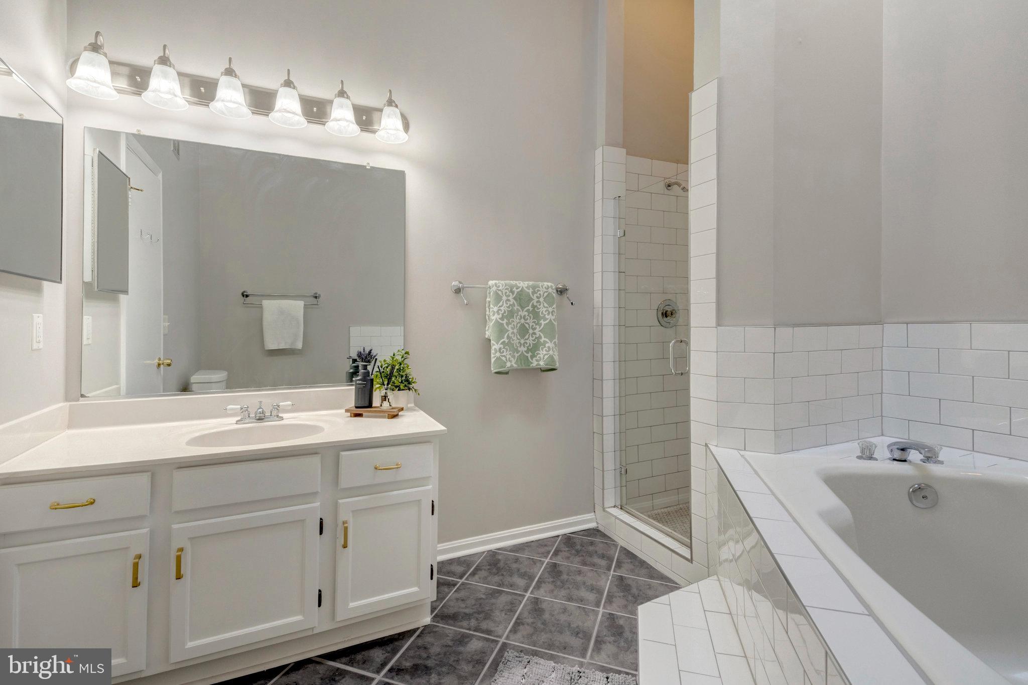 SINGLETONS GROVE - Residential