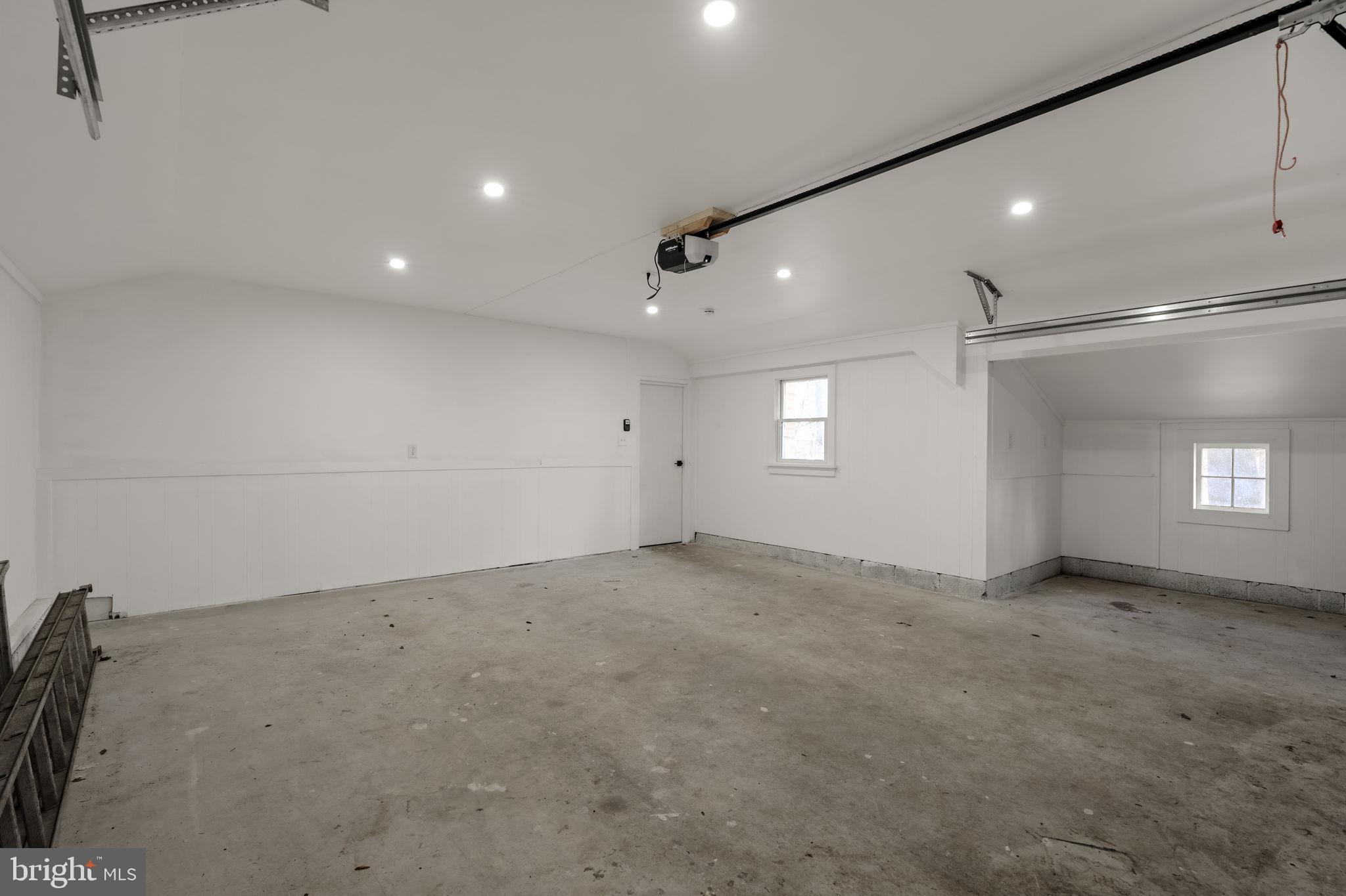 VALLEY FORGE MTN - Residential