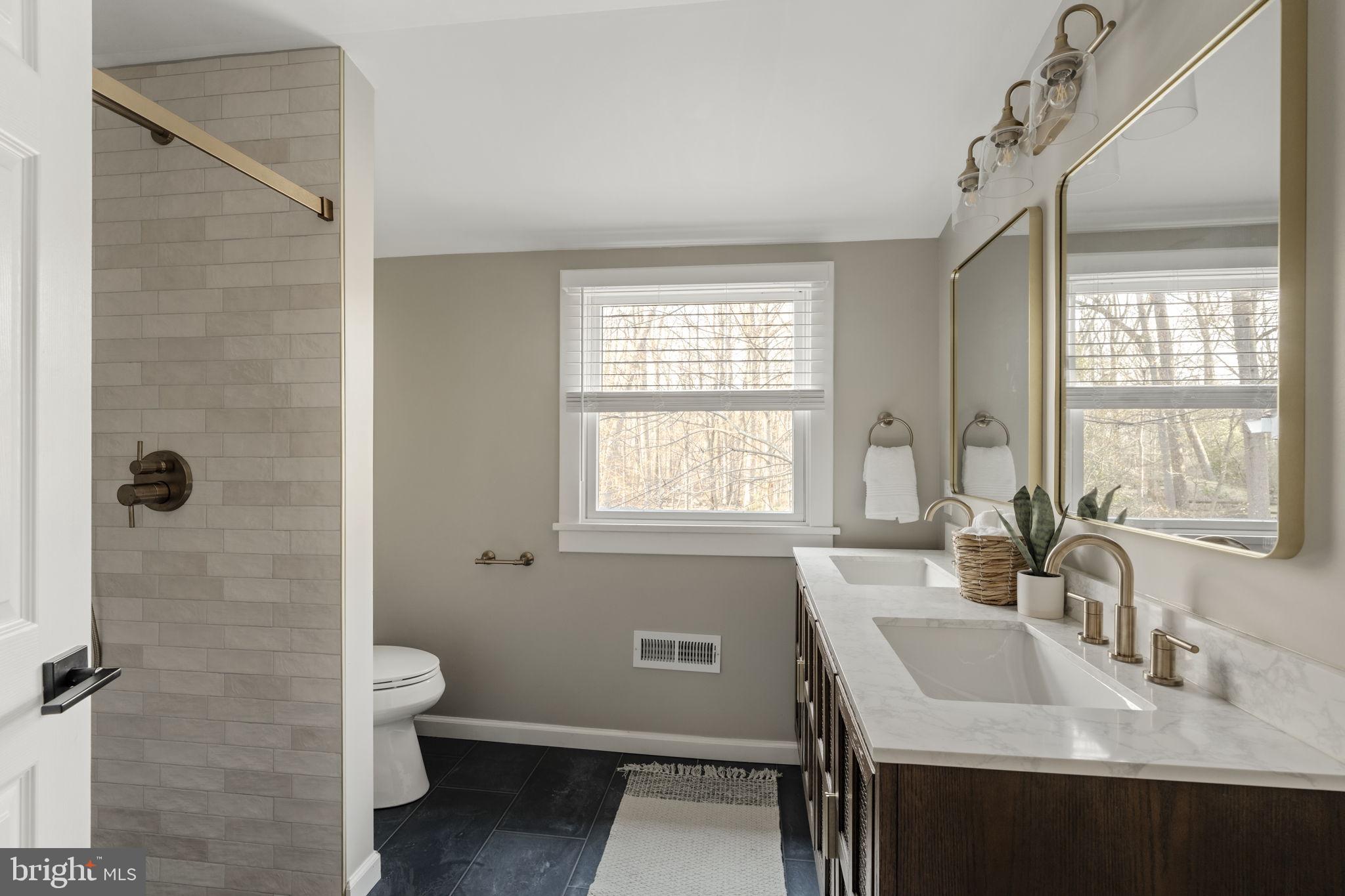 VALLEY FORGE MTN - Residential