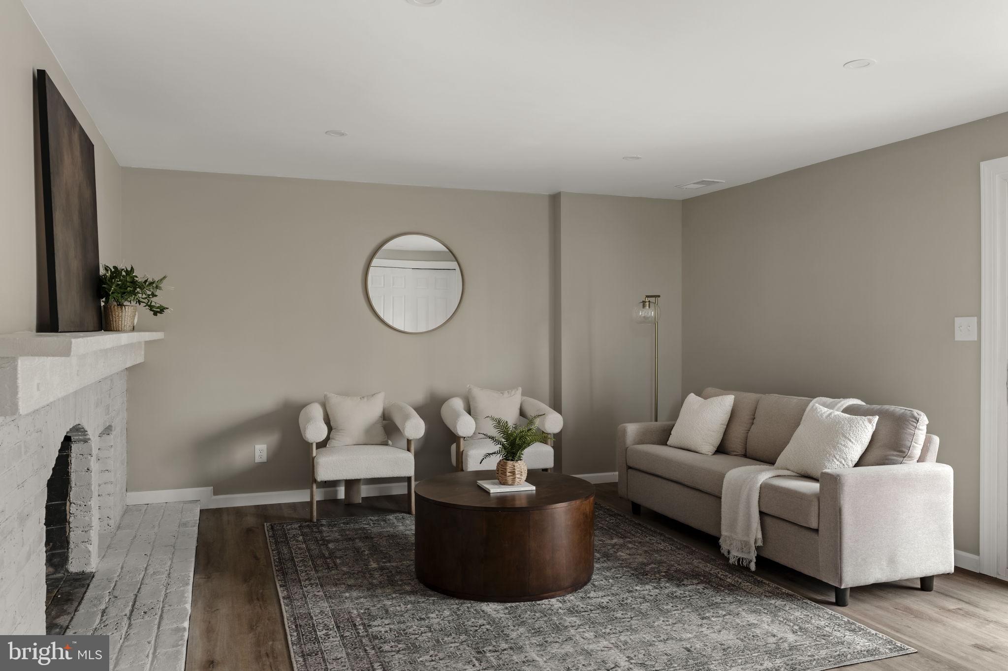 VALLEY FORGE MTN - Residential