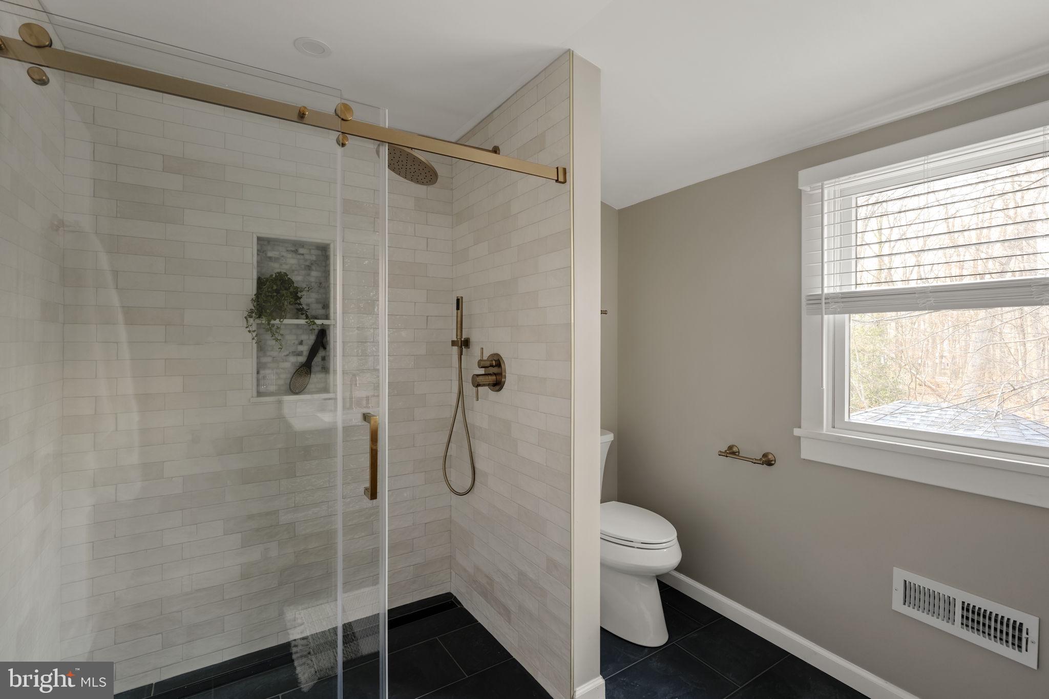 VALLEY FORGE MTN - Residential