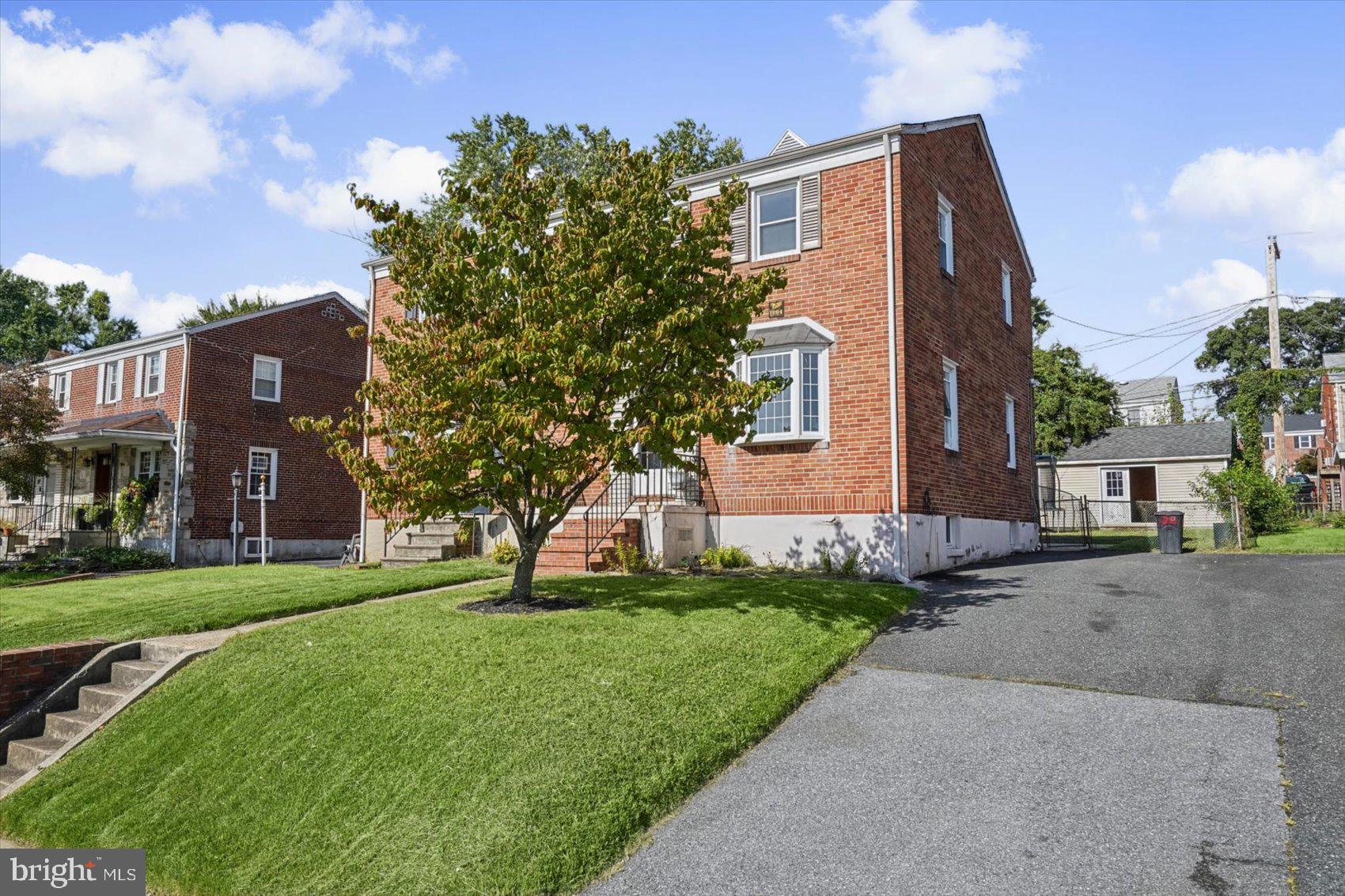 28 LYNDALE AVENUE