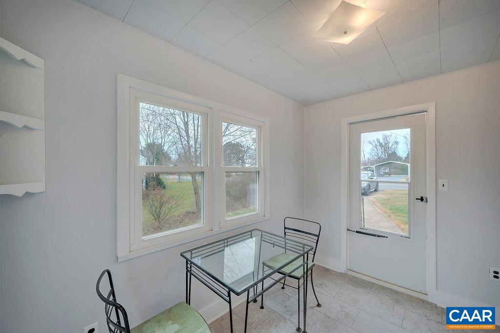 UNKNOWN - Residential Lease