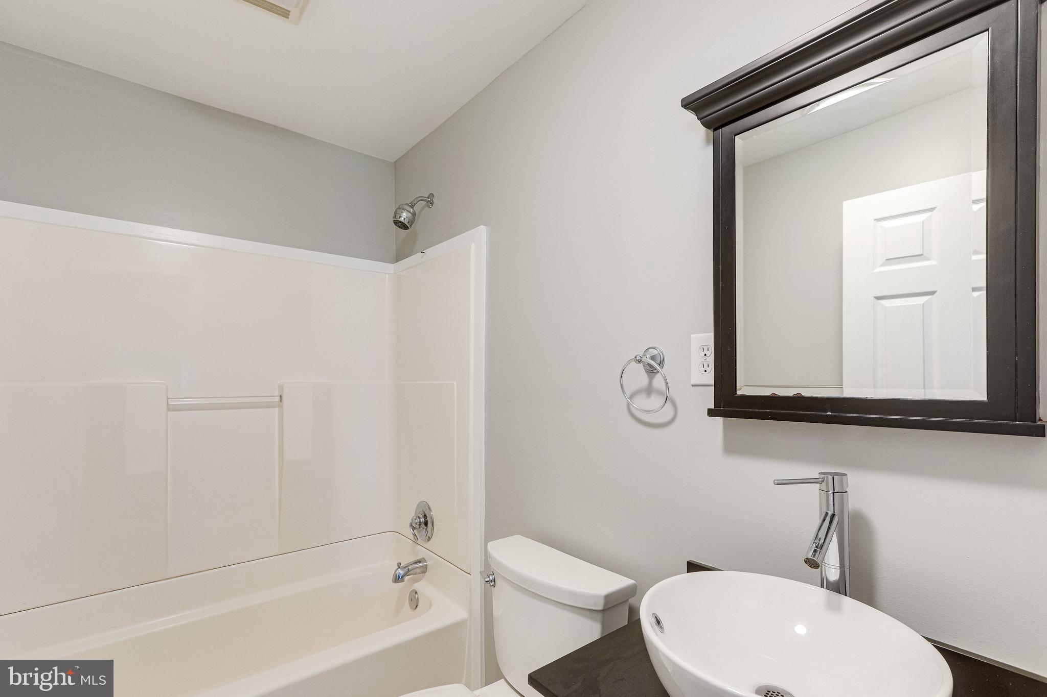 CLINTON VISTA - Residential