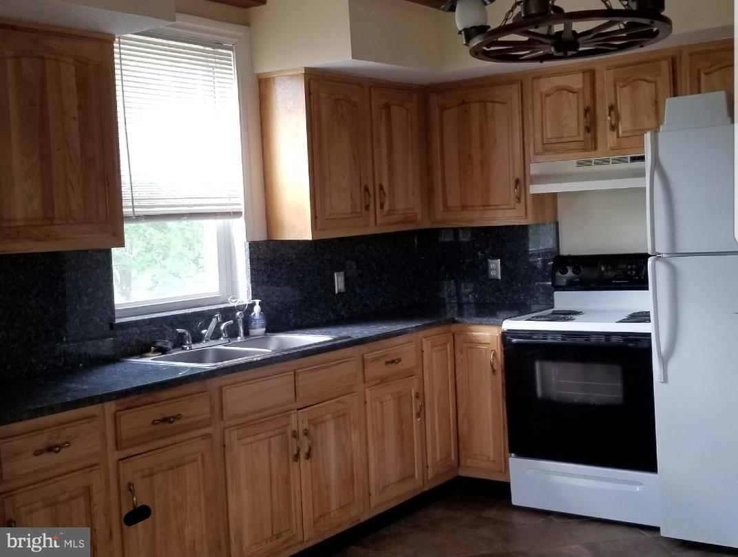 BUNKER HILL - Residential Lease