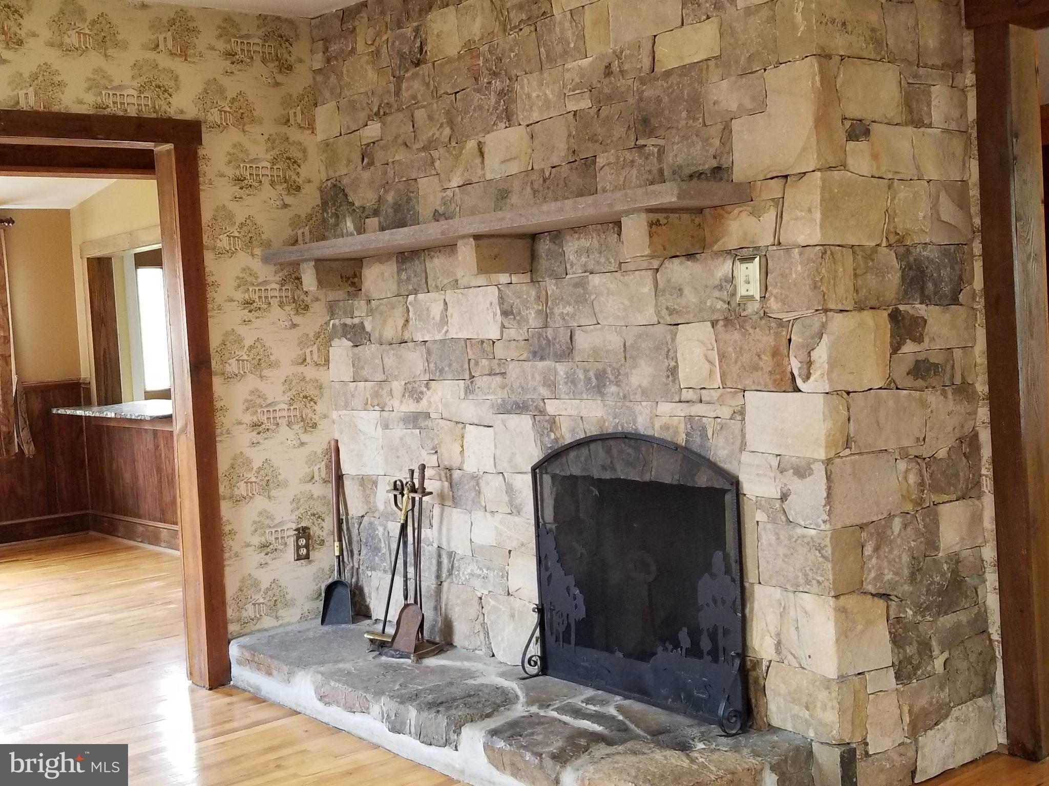 BUNKER HILL - Residential Lease