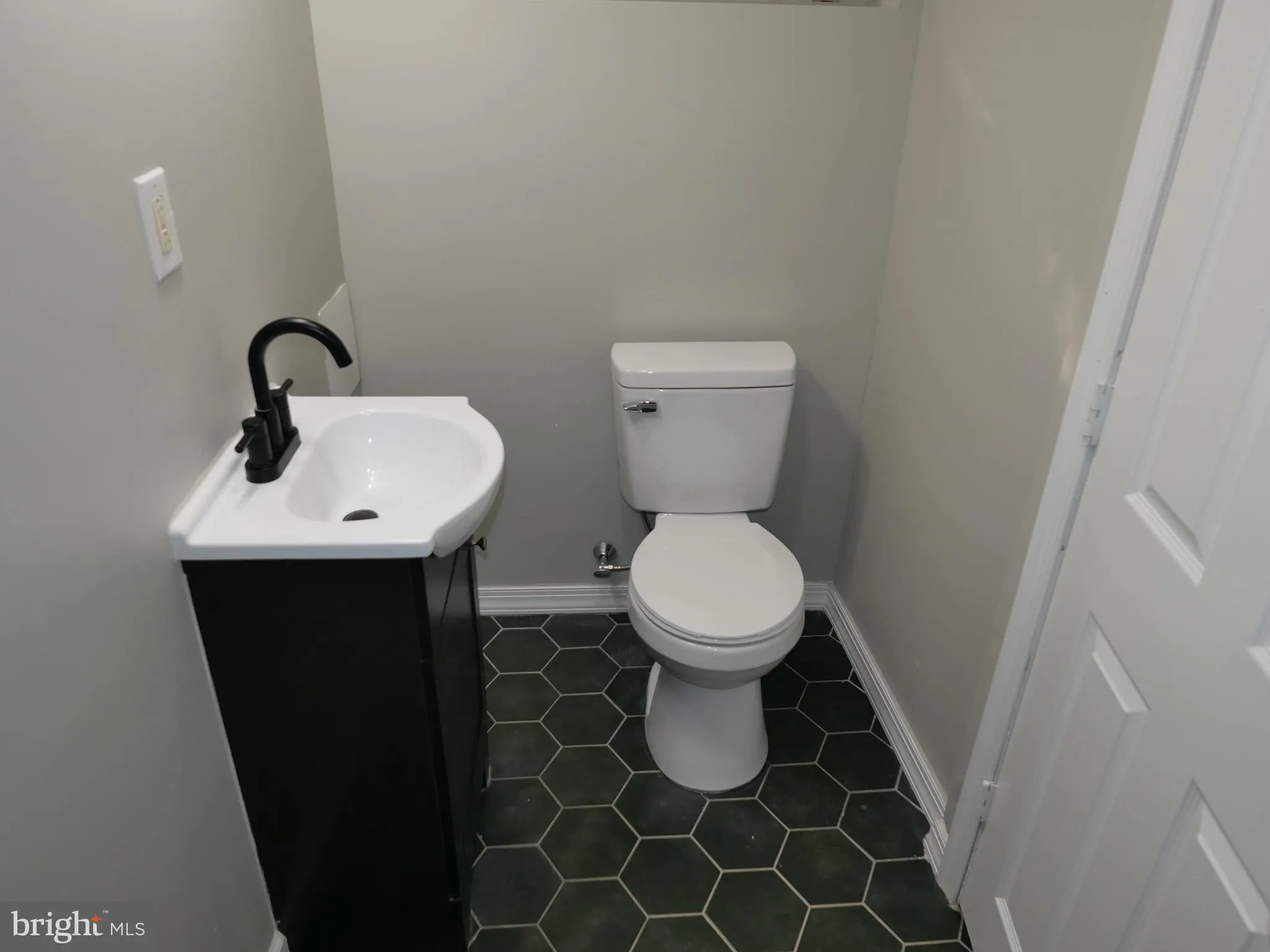 Upper Darby, Pennsylvania 19082, United States, 3 Bedrooms Bedrooms, ,2 BathroomsBathrooms,Residential,Pending,4855