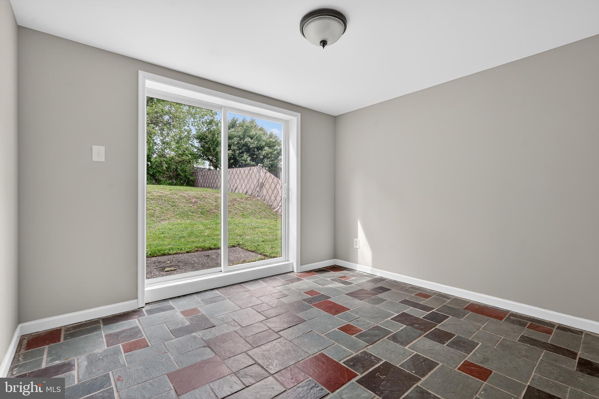 SOMERTON - Residential