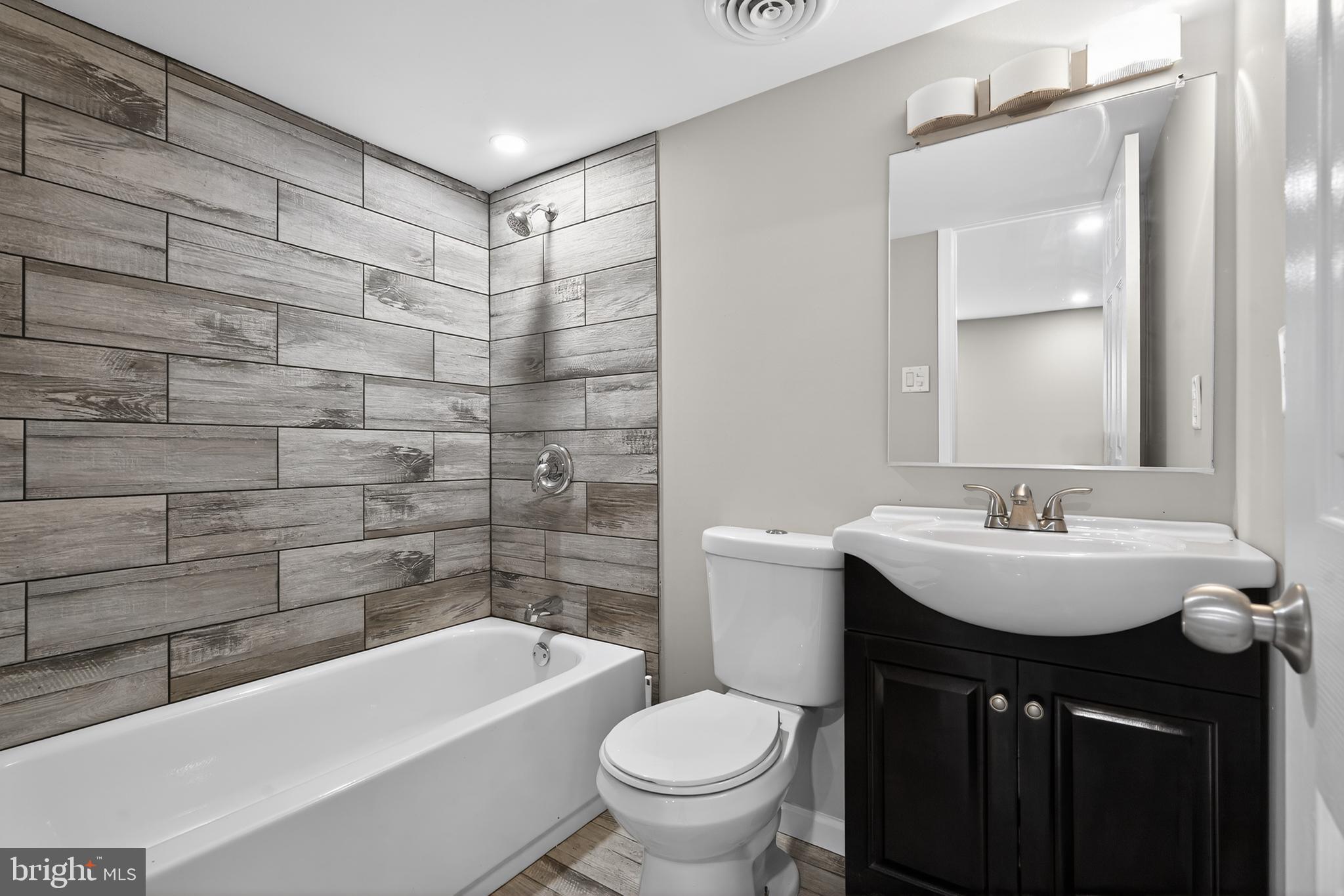 SOMERTON - Residential