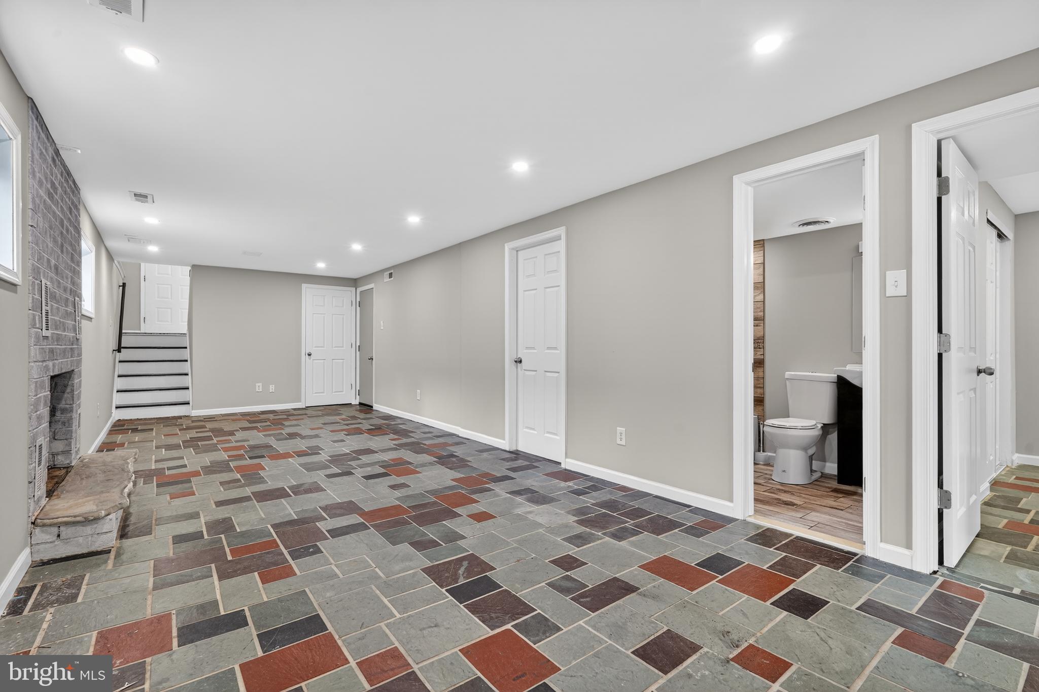 SOMERTON - Residential