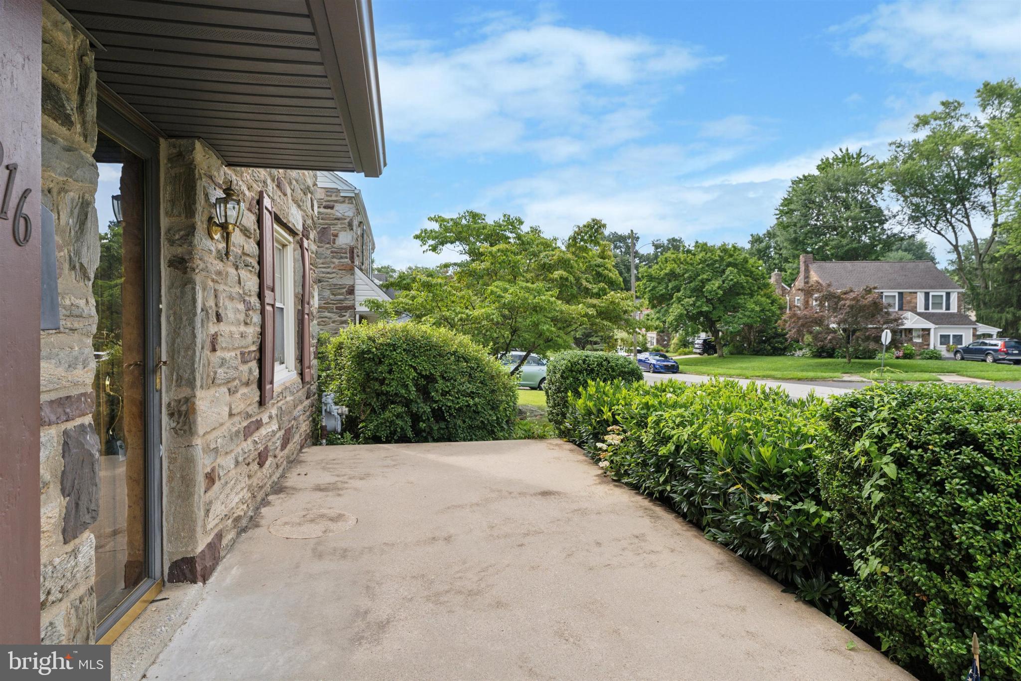 216 RODNEY CIRCLE