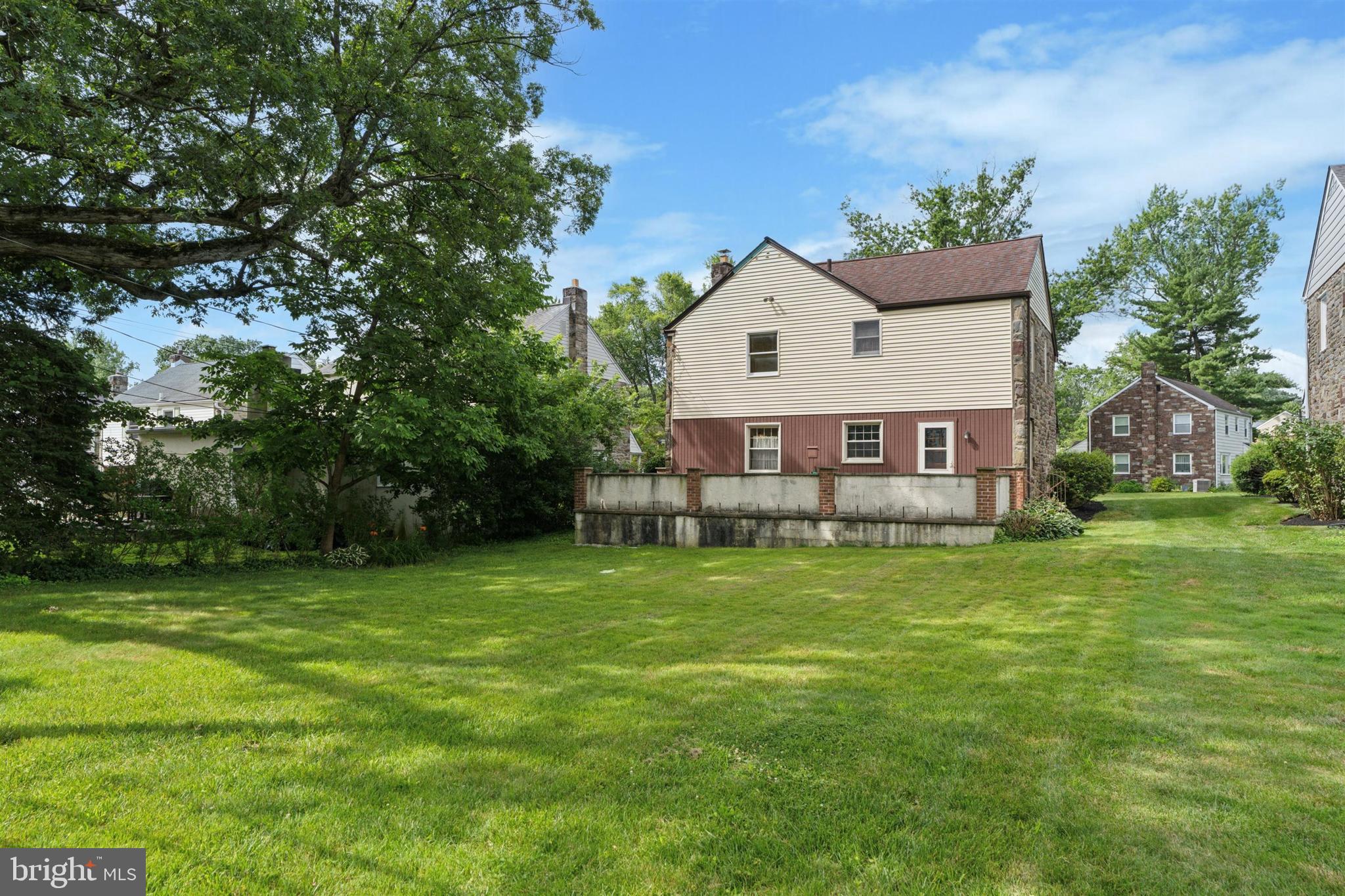 216 RODNEY CIRCLE