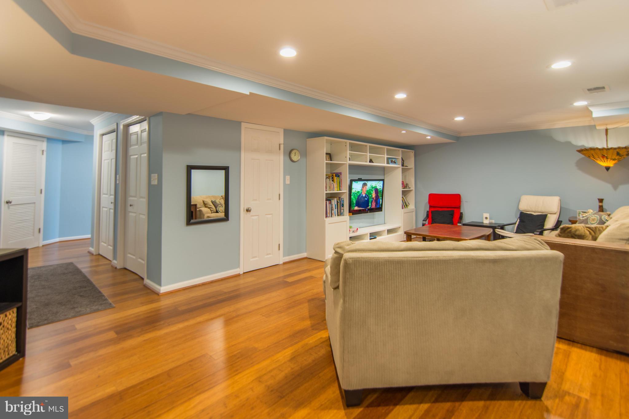 WILLOW RUN - Residential