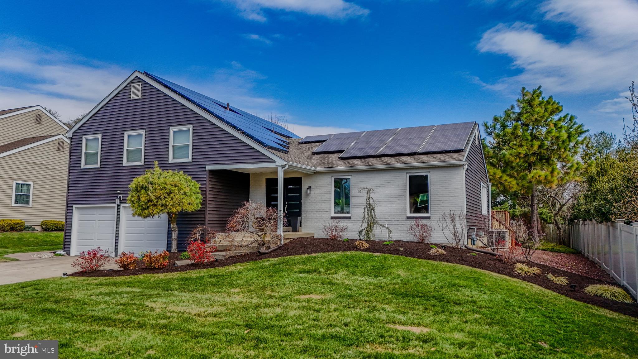 2 WARWICK COURT