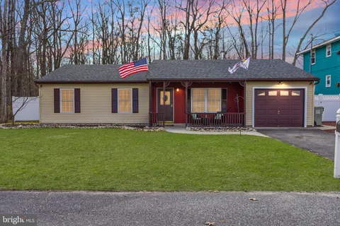 11 Shevchenko Avenue, Cream Ridge, NJ MLS: NJOC2041282