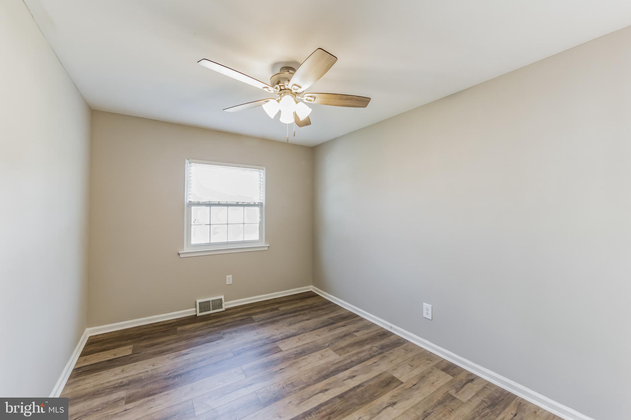 WESTON VILLAGE - Residential