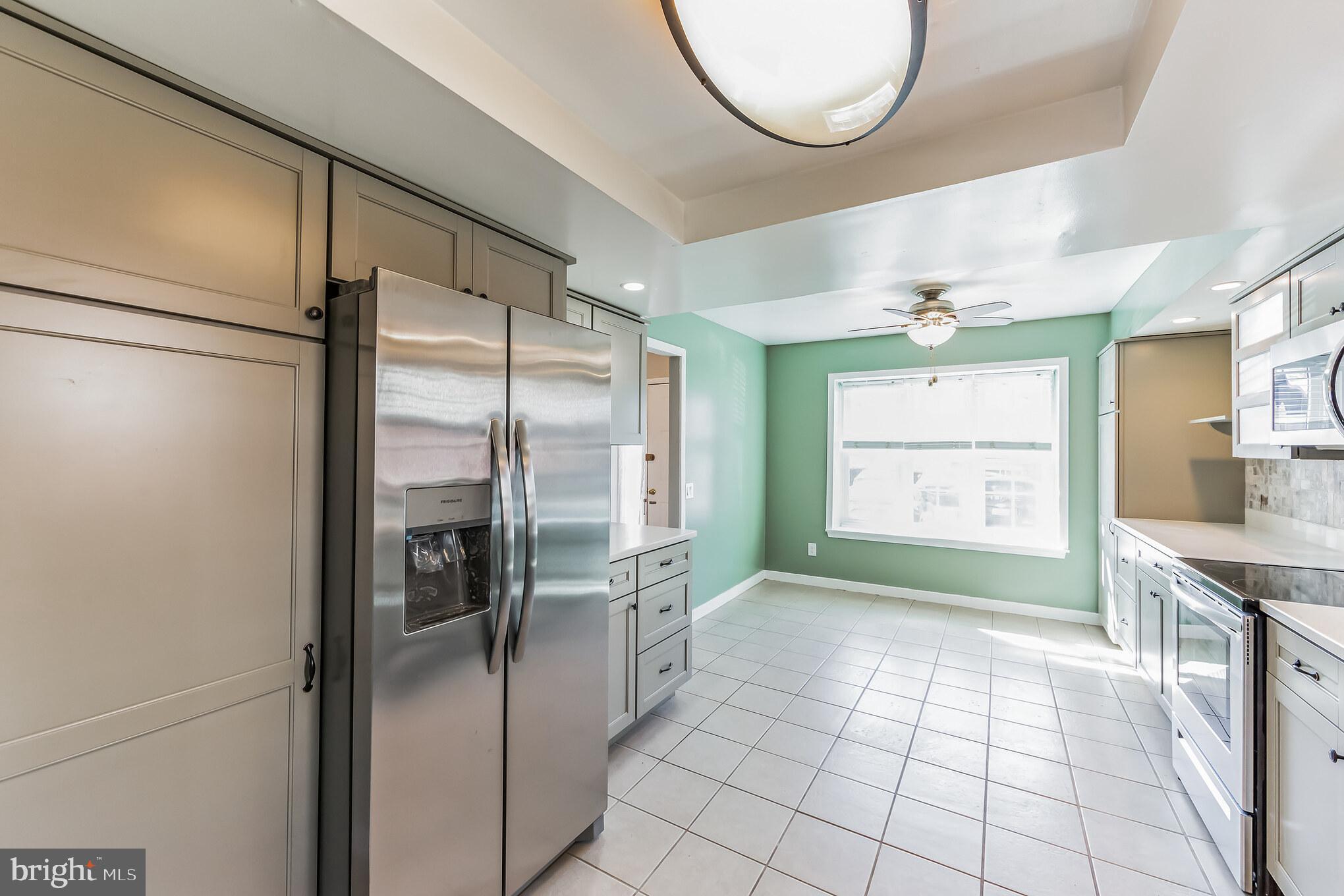 WESTON VILLAGE - Residential