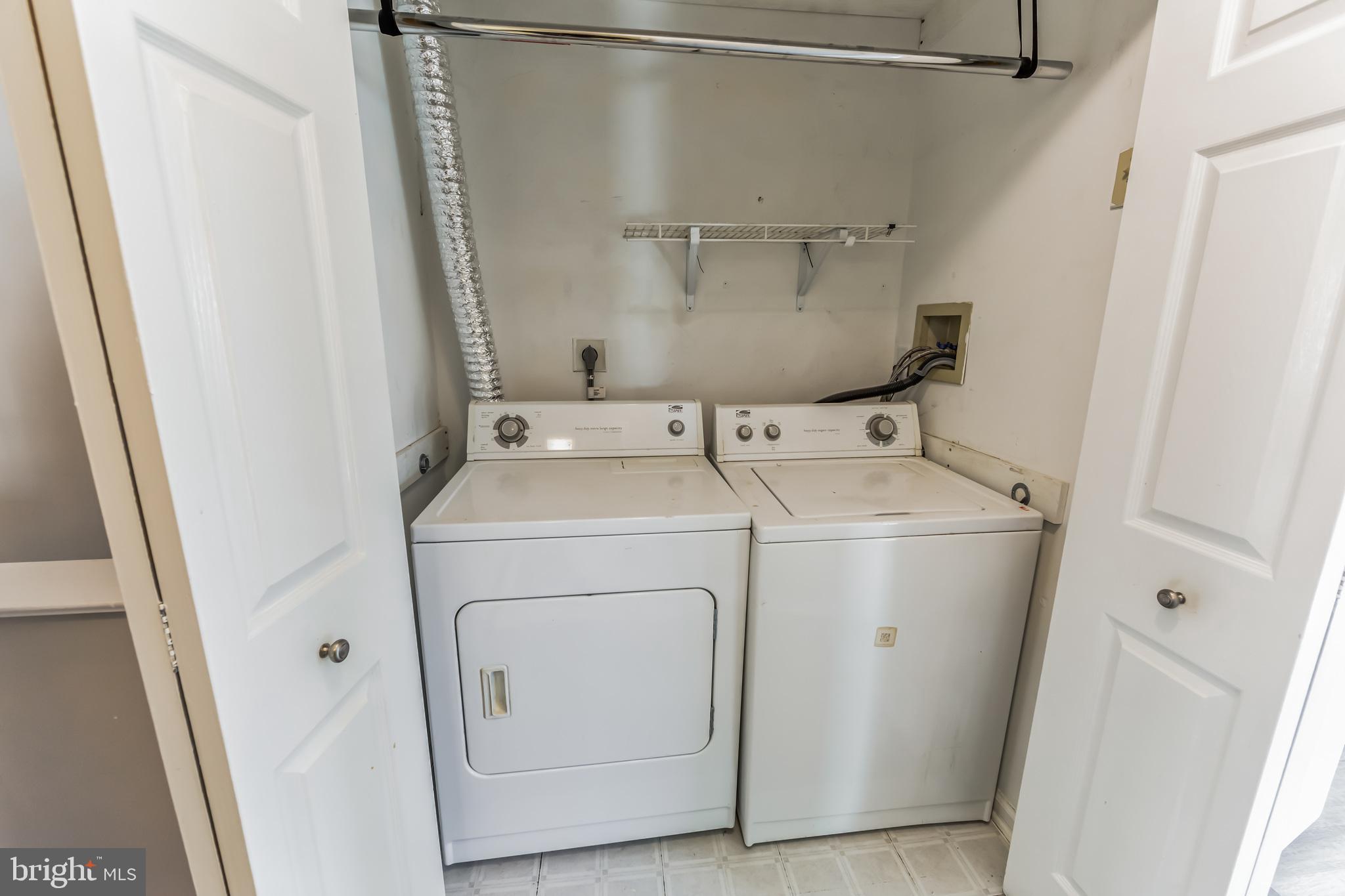 WESTON VILLAGE - Residential